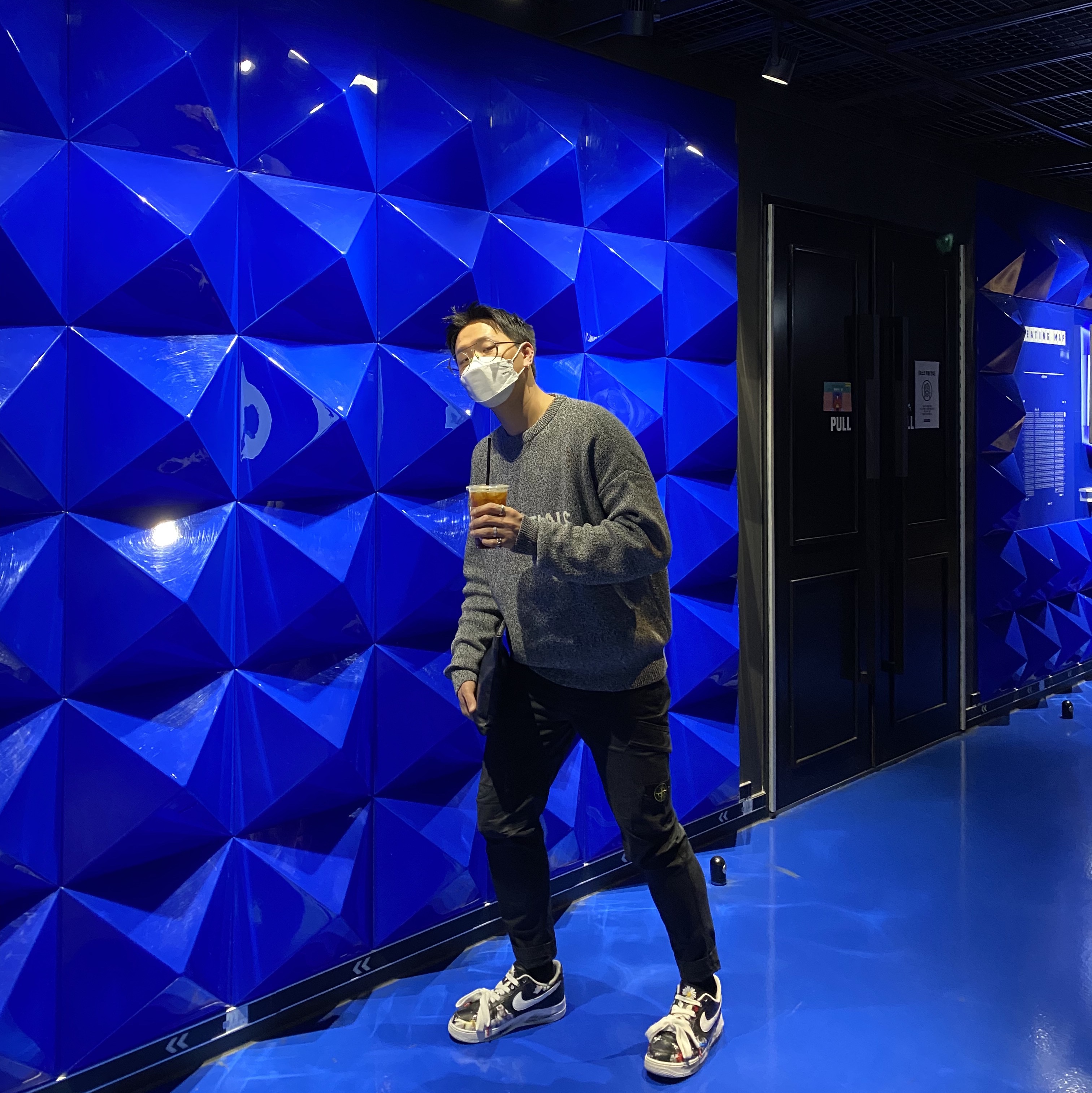 Essentials Knit Sweater Grey Melange - 20SS, Nike x Peaceminusone Air Force 1 Low Para-Noise 착용 스타일