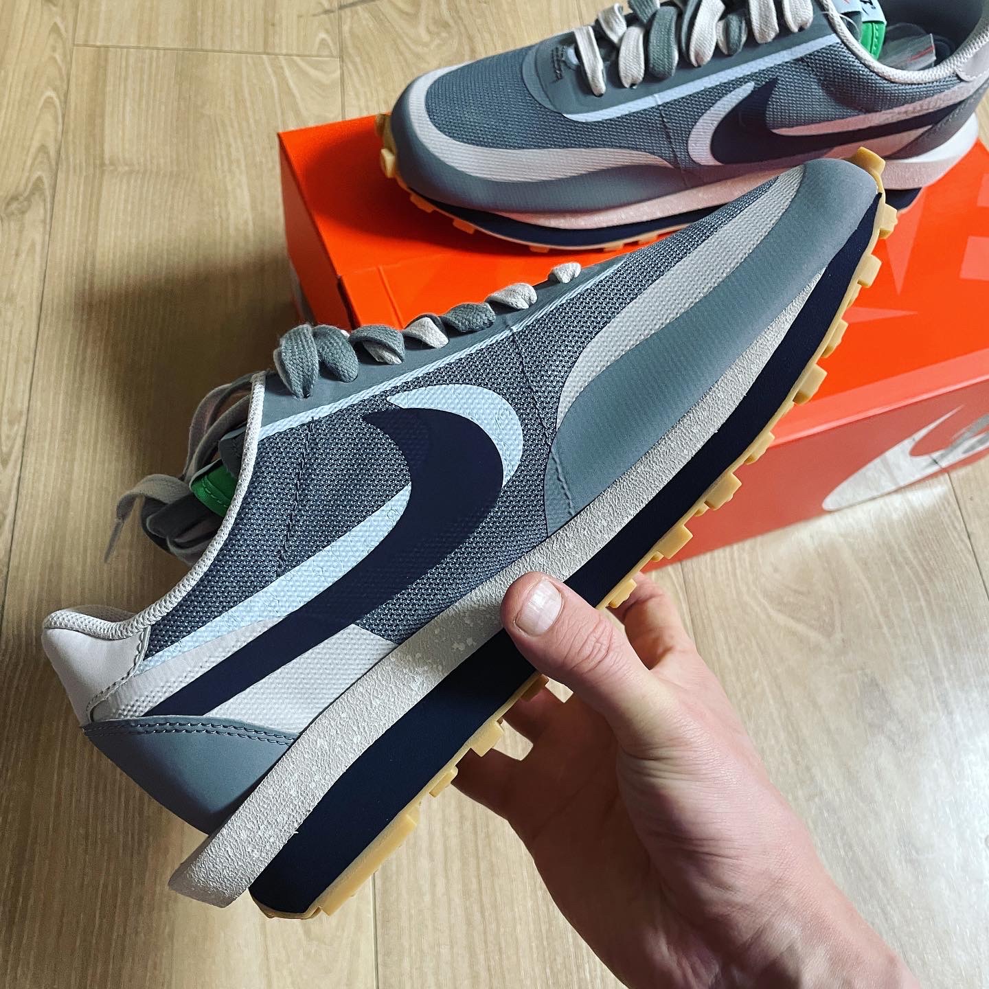 Nike x Sacai x Clot LDWaffle Cool Grey 착용 스타일 - 3