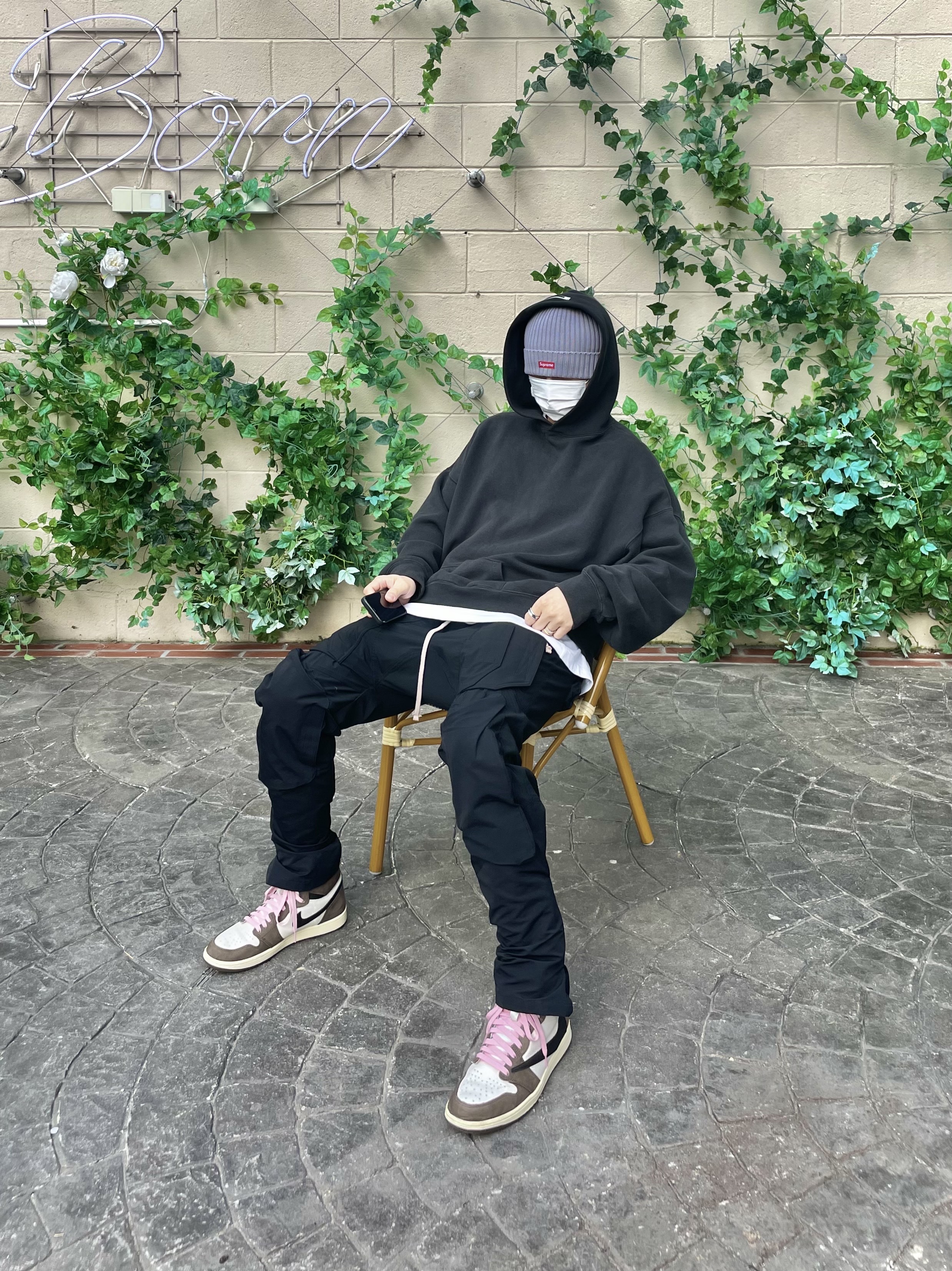 Supreme Overdyed Beanie Grey - 21SS, Jordan 1 x Travis Scott Retro High OG SP Mocha 착용 스타일