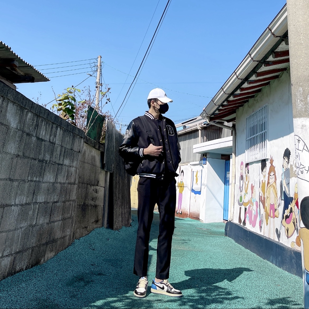 Jordan 1 x Travis Scott x Fragment Retro Low OG SP Military Blue 착용 스타일