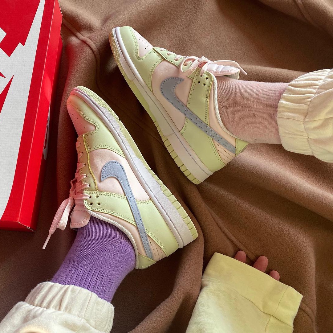 (W) Nike Dunk Low Light Soft Pink 착용 스타일 - 1