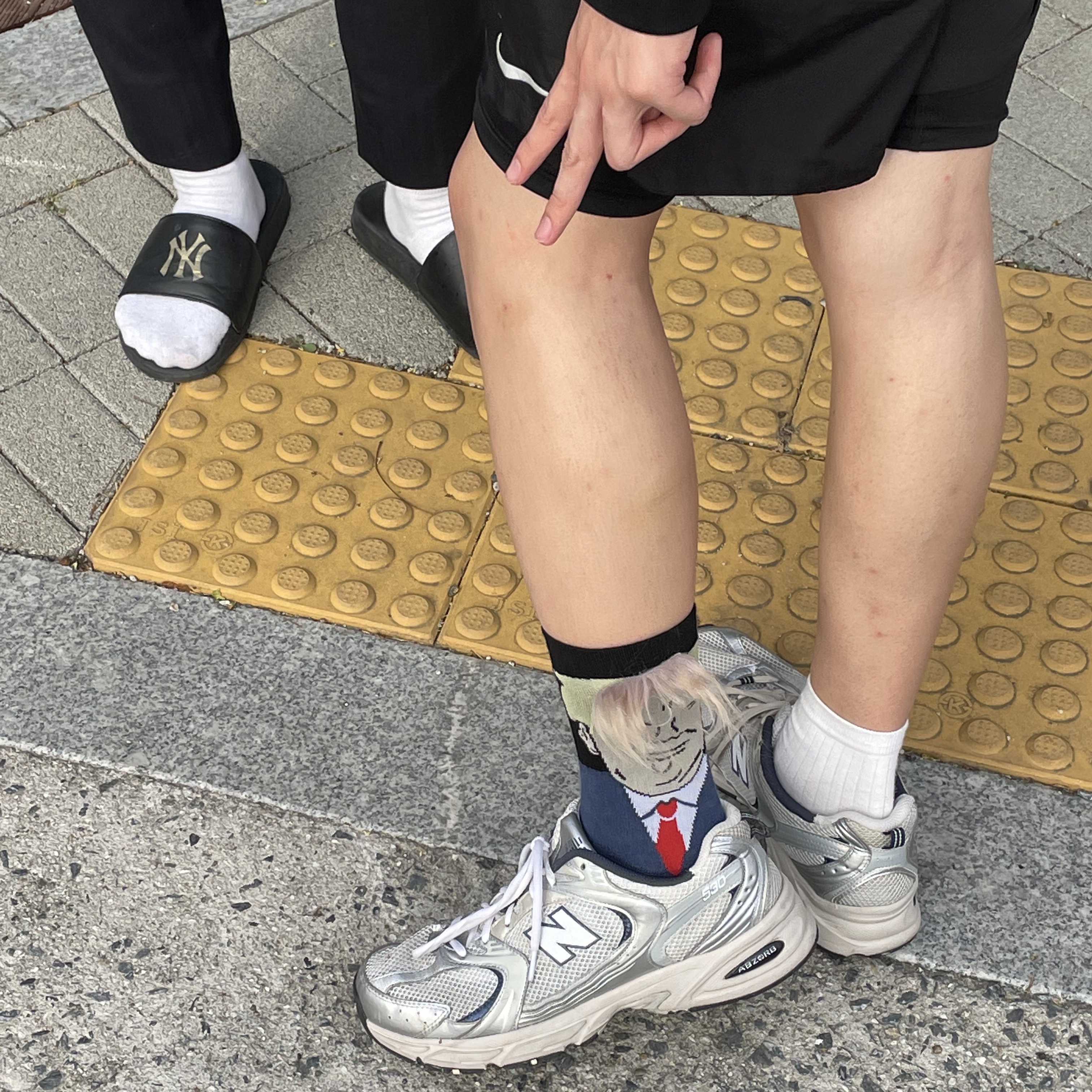 New Balance 530 Steel Grey 착용 스타일