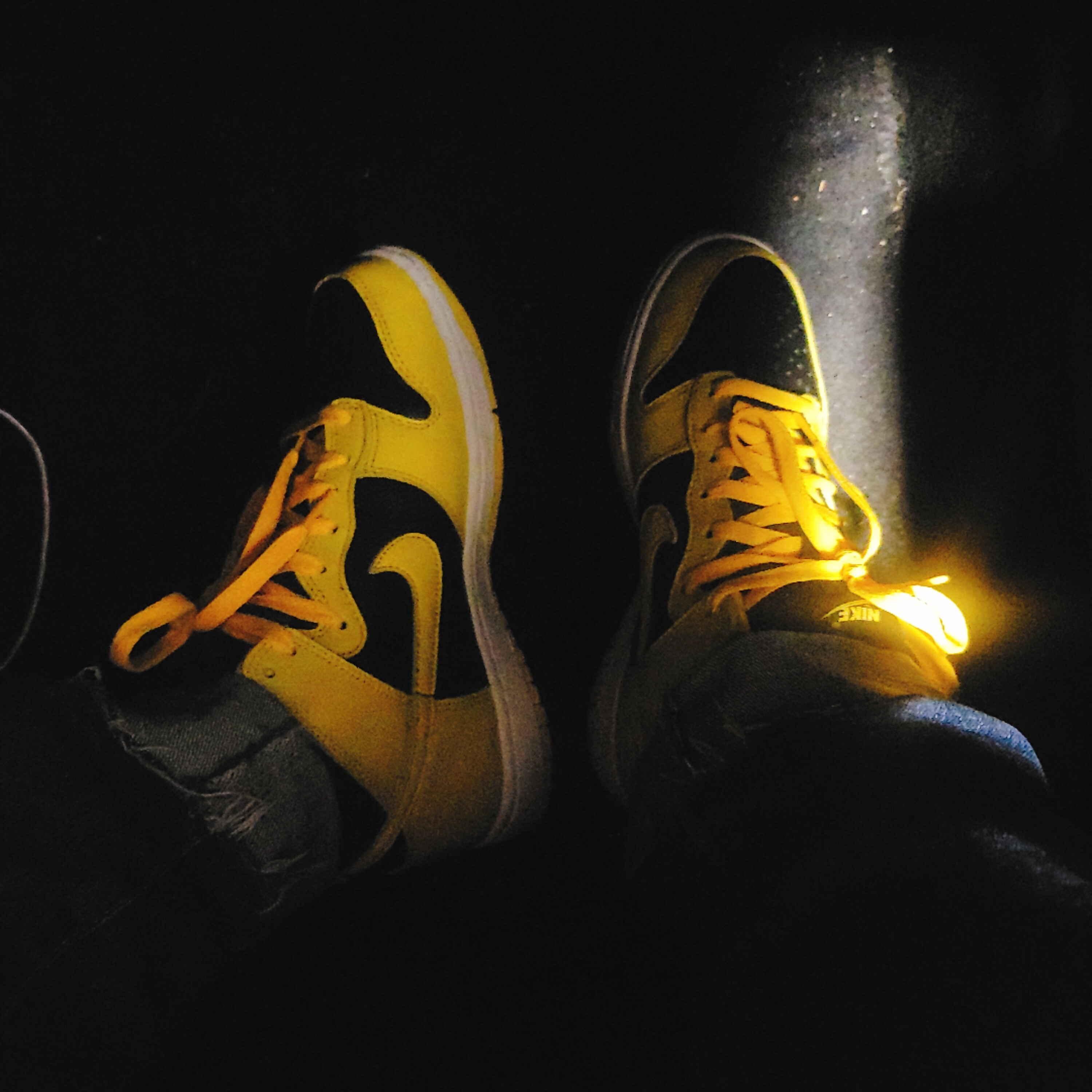 Nike Dunk High SP Varsity Maize 착용 스타일 - 1