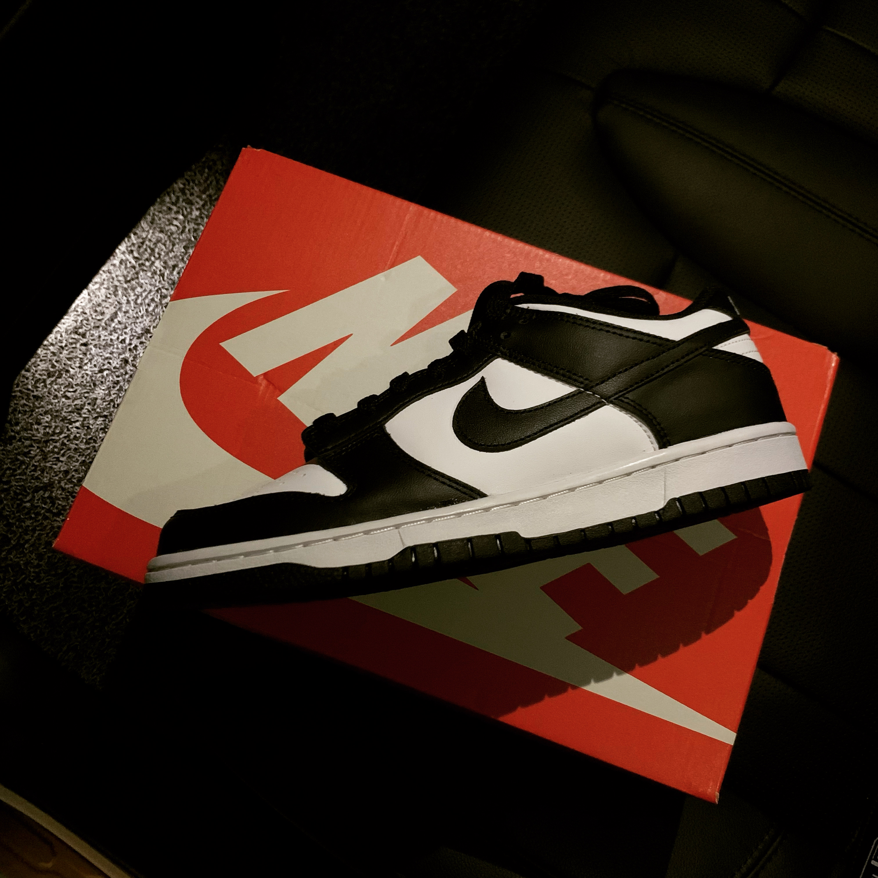 Nike Dunk Low Retro Black 착용 스타일