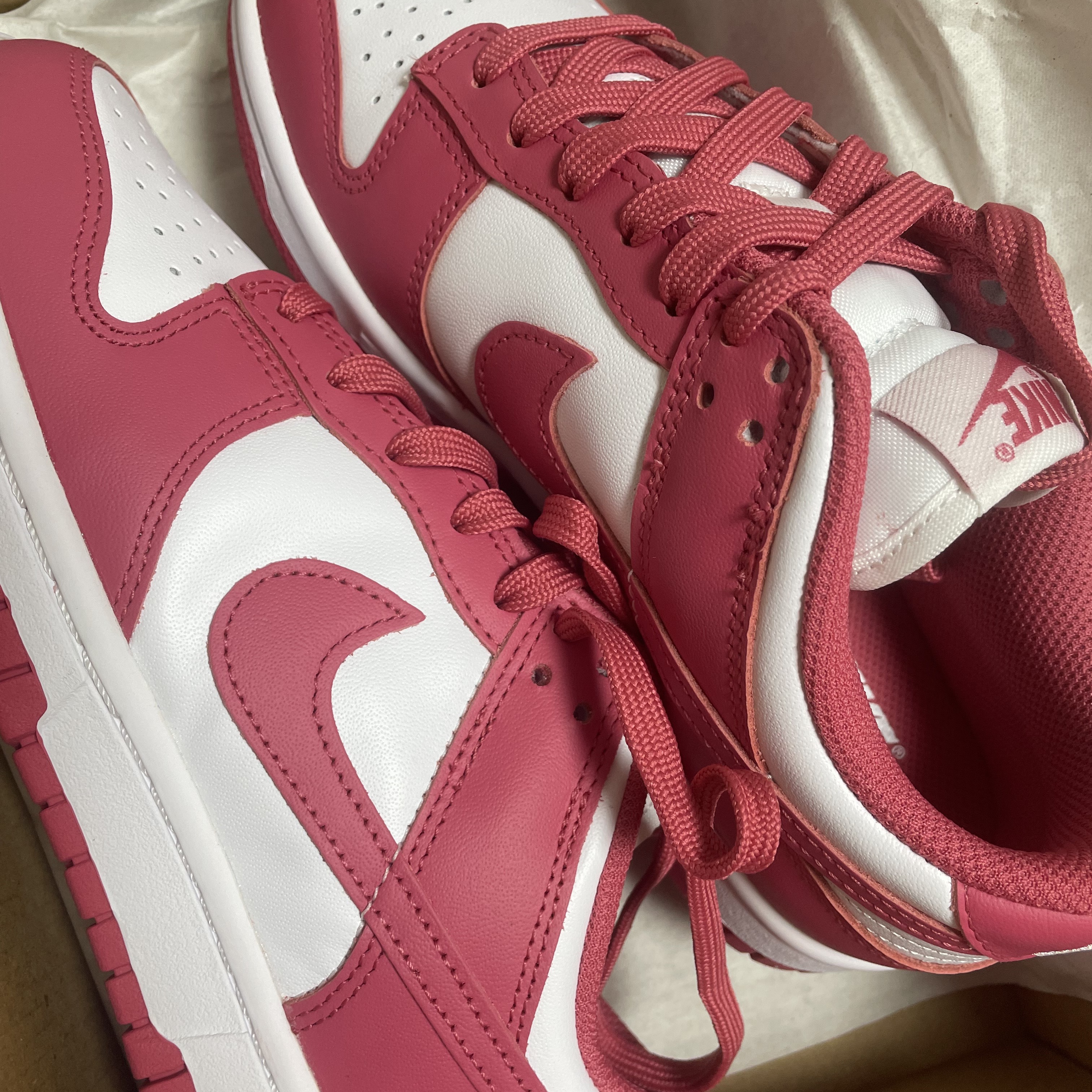 (W) Nike Dunk Low Archeo Pink 착용 스타일 - 2