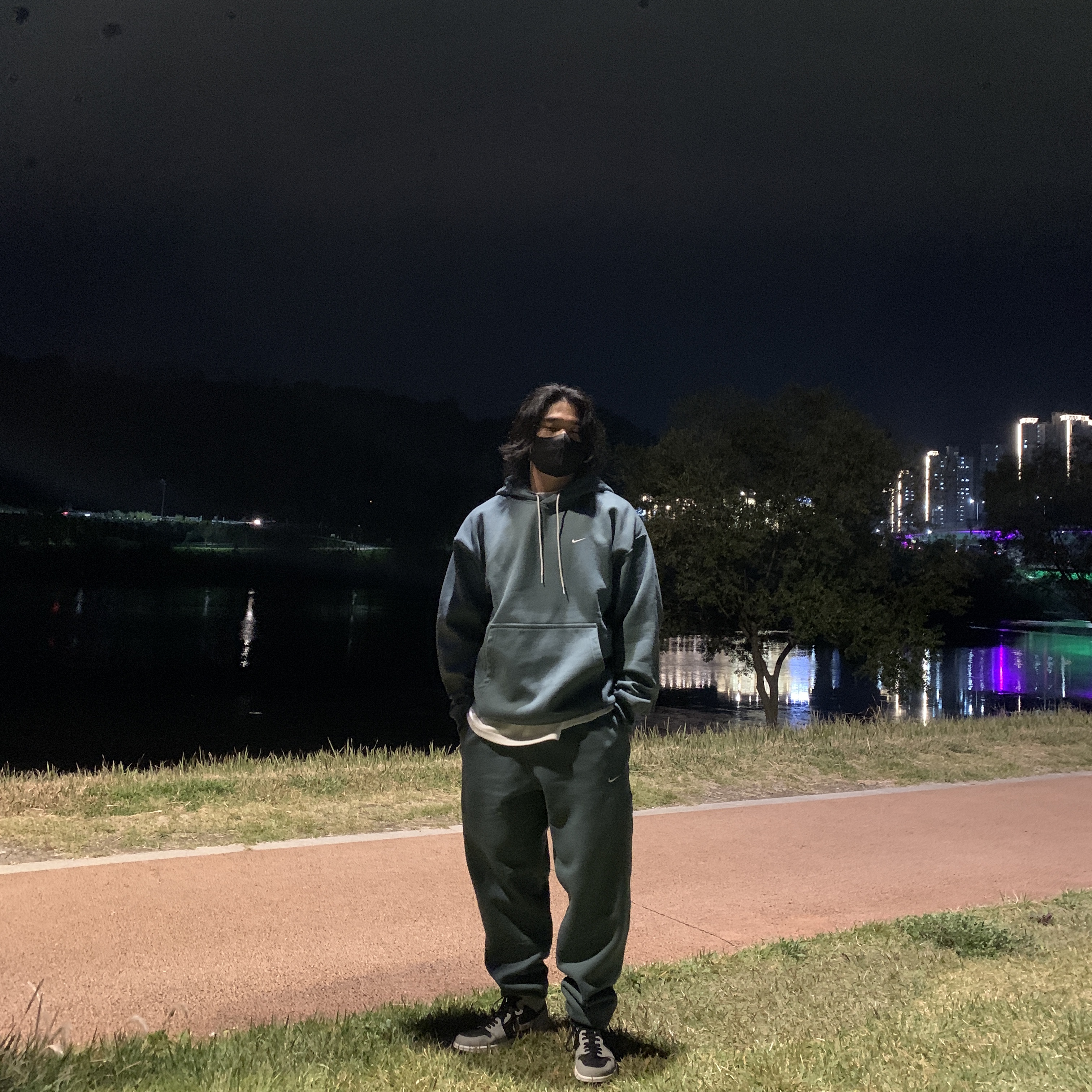 Nike NRG Solo Swoosh Fleece Pants Hasta - US/EU, Jordan 1 Retro High OG Shadow 2.0 착용 스타일