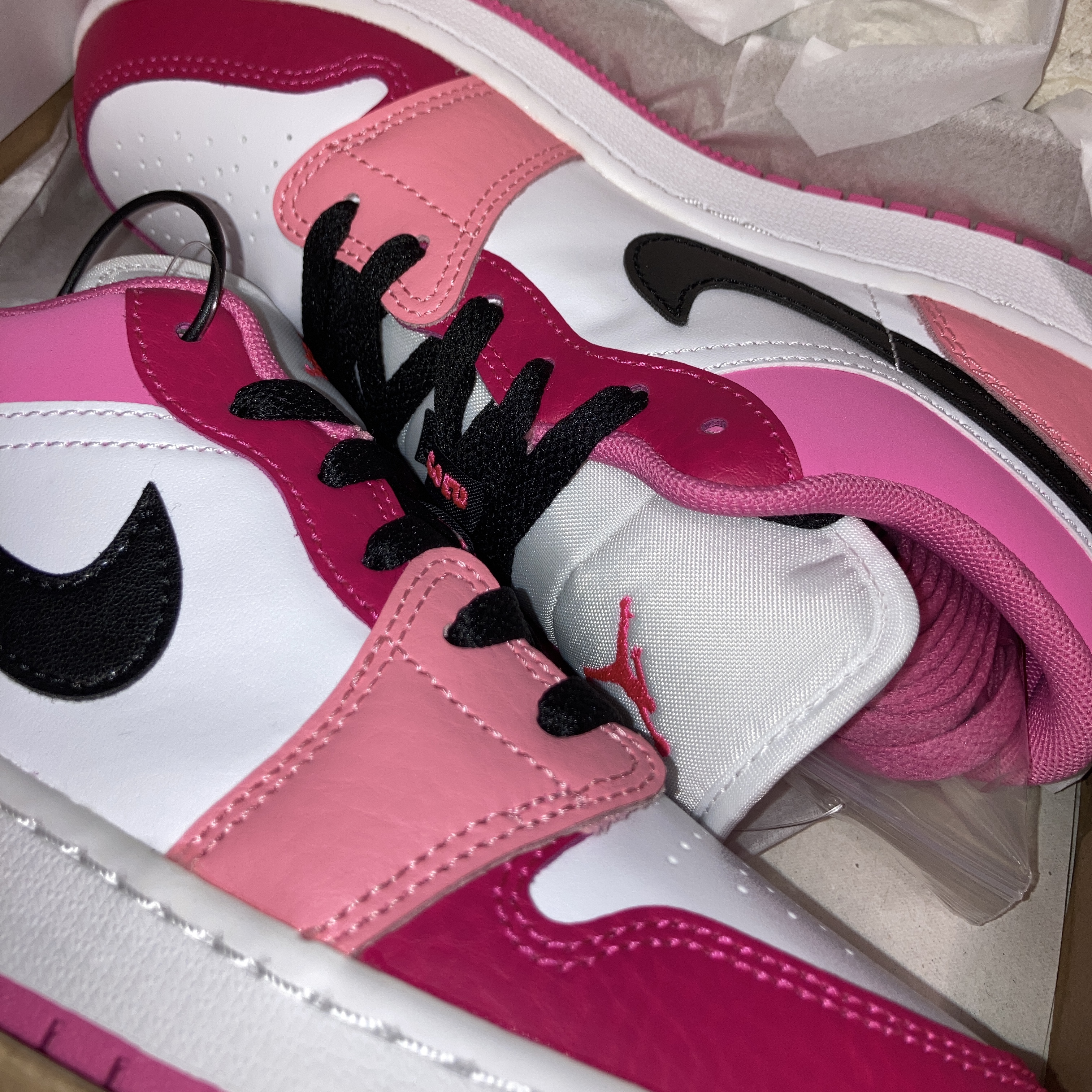 (GS) Jordan 1 Low Rush Pink 착용 스타일