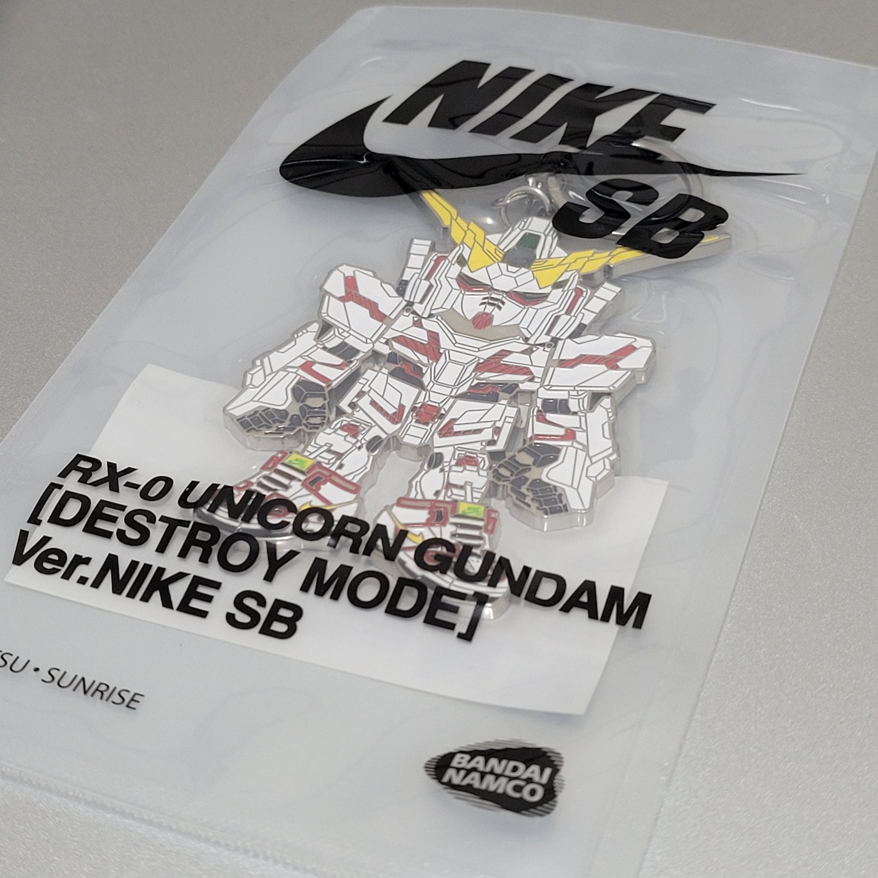 Nike x Gundam SB Dunk High Pro QS Unicorn RX-0 착용 스타일 - 1