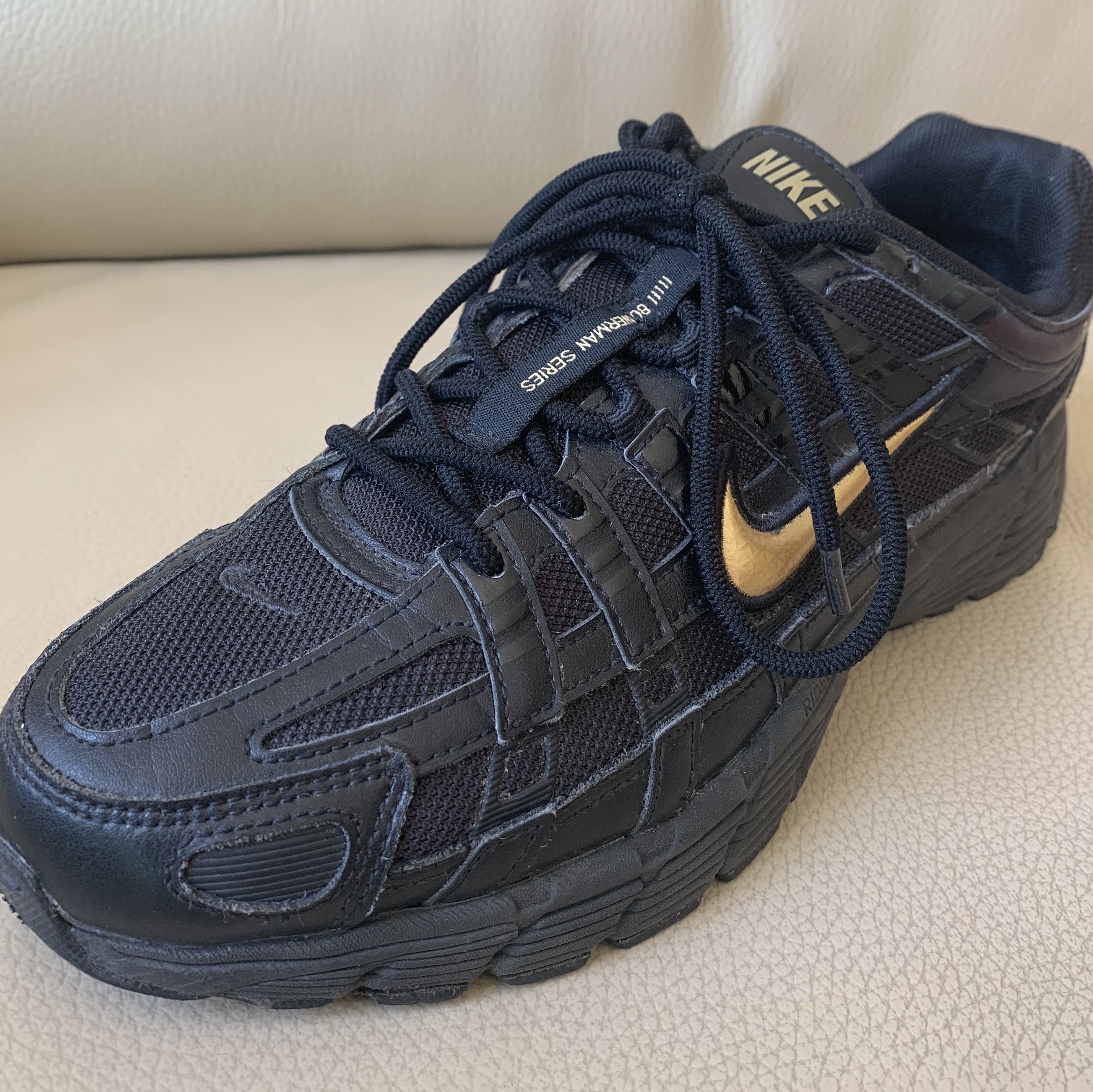 Nike P-6000 Black, (W) Nike P-6000 Metallic Silver Red 착용 스타일 - 2