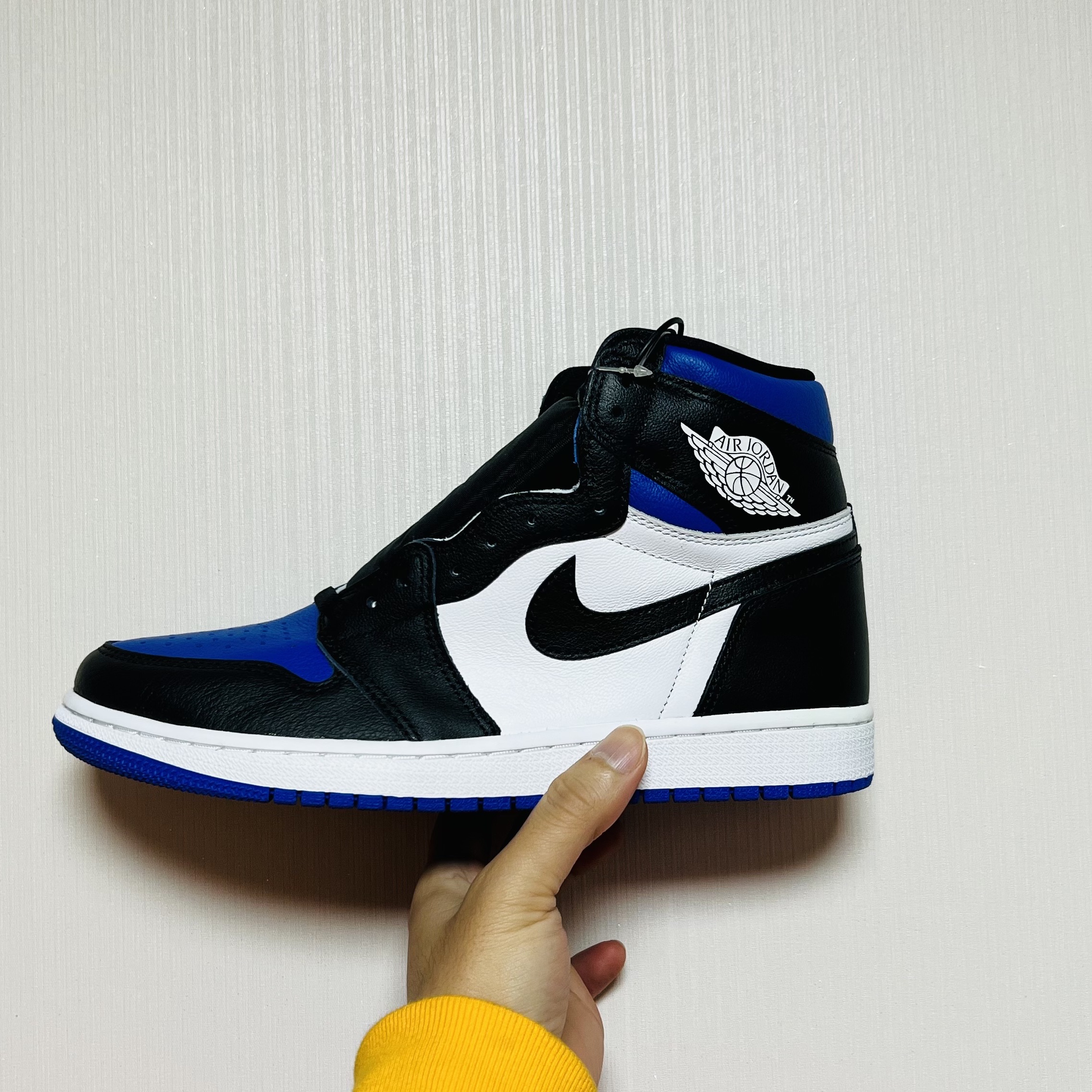 Jordan 1 Retro High OG Royal Toe 착용 스타일