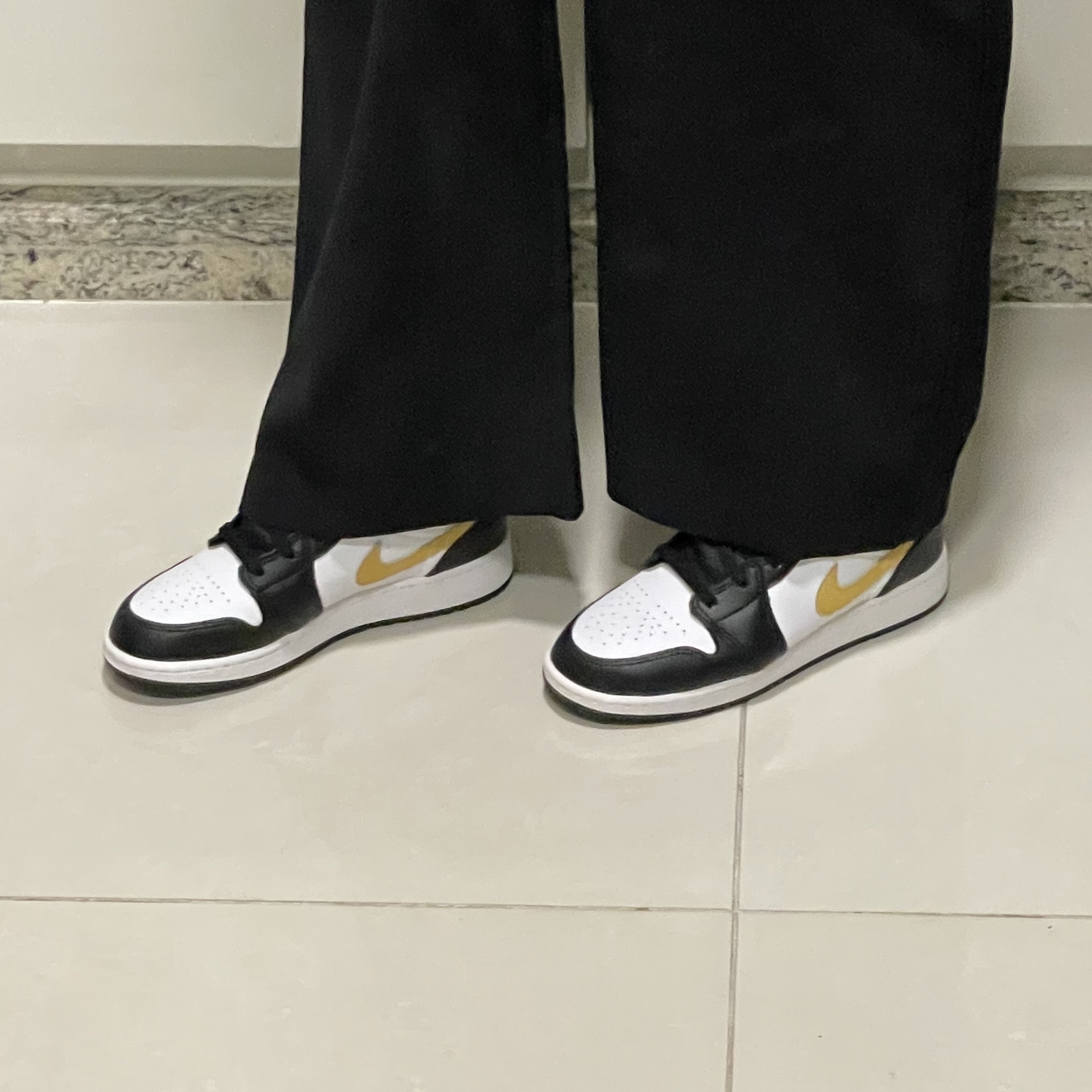(GS) Jordan 1 Mid Pollen 착용 스타일 - 2