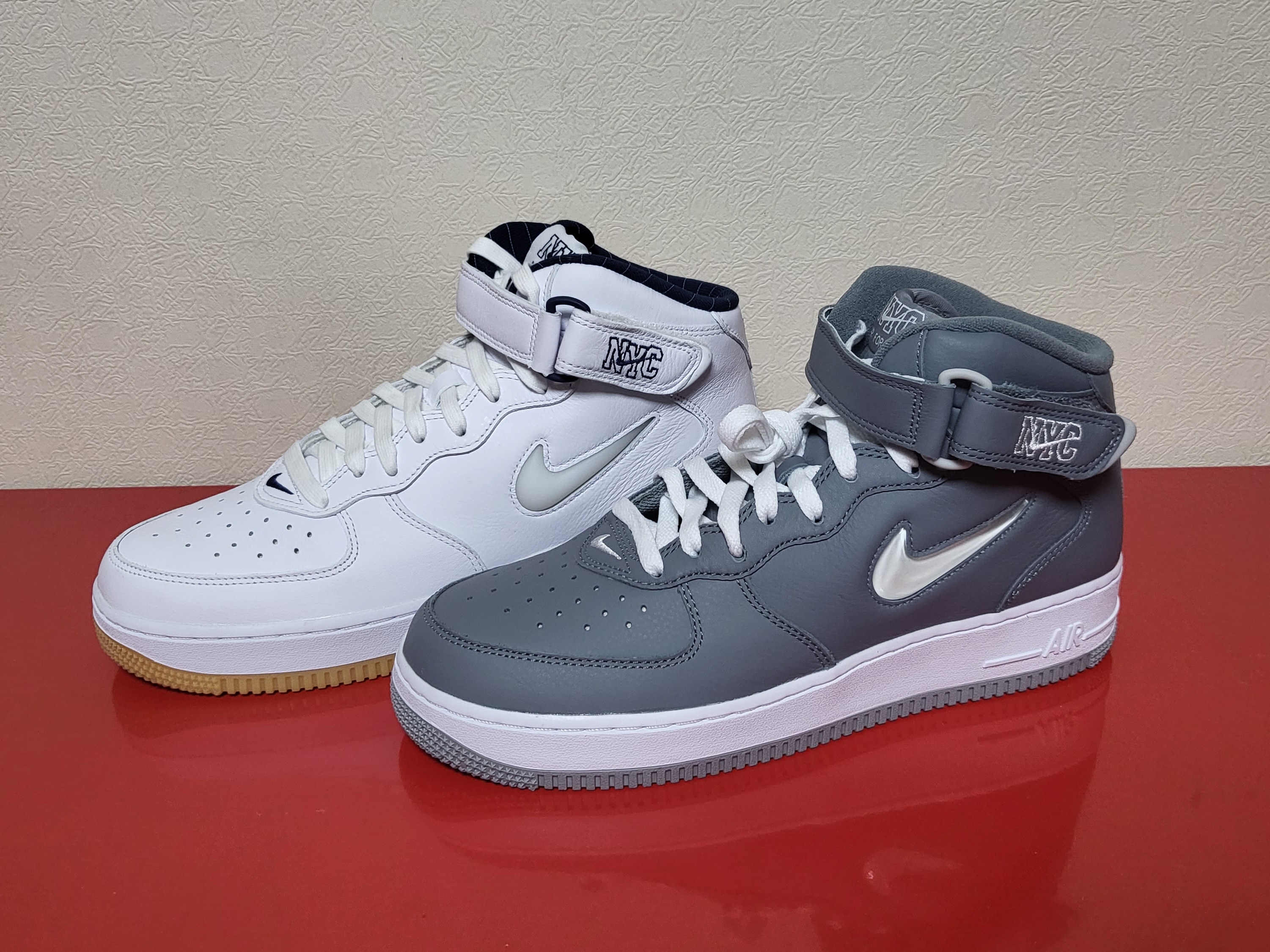 Nike Air Force 1 Mid QS NYC White Midnight Navy, Nike Air Force 1 Mid QS NYC Cool Grey 착용 스타일