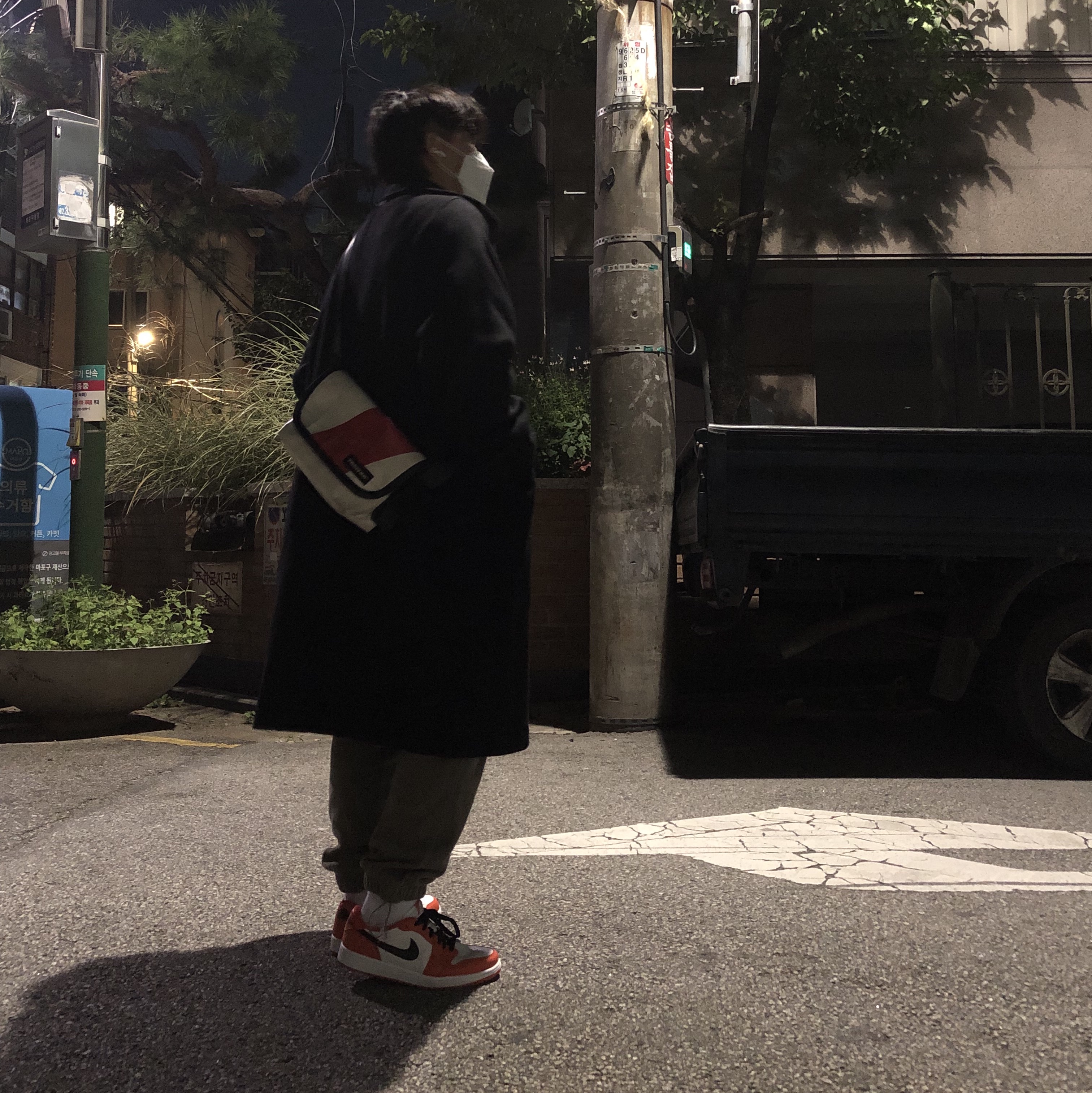 Jordan 1 Low OG Starfish 착용 스타일 - 1