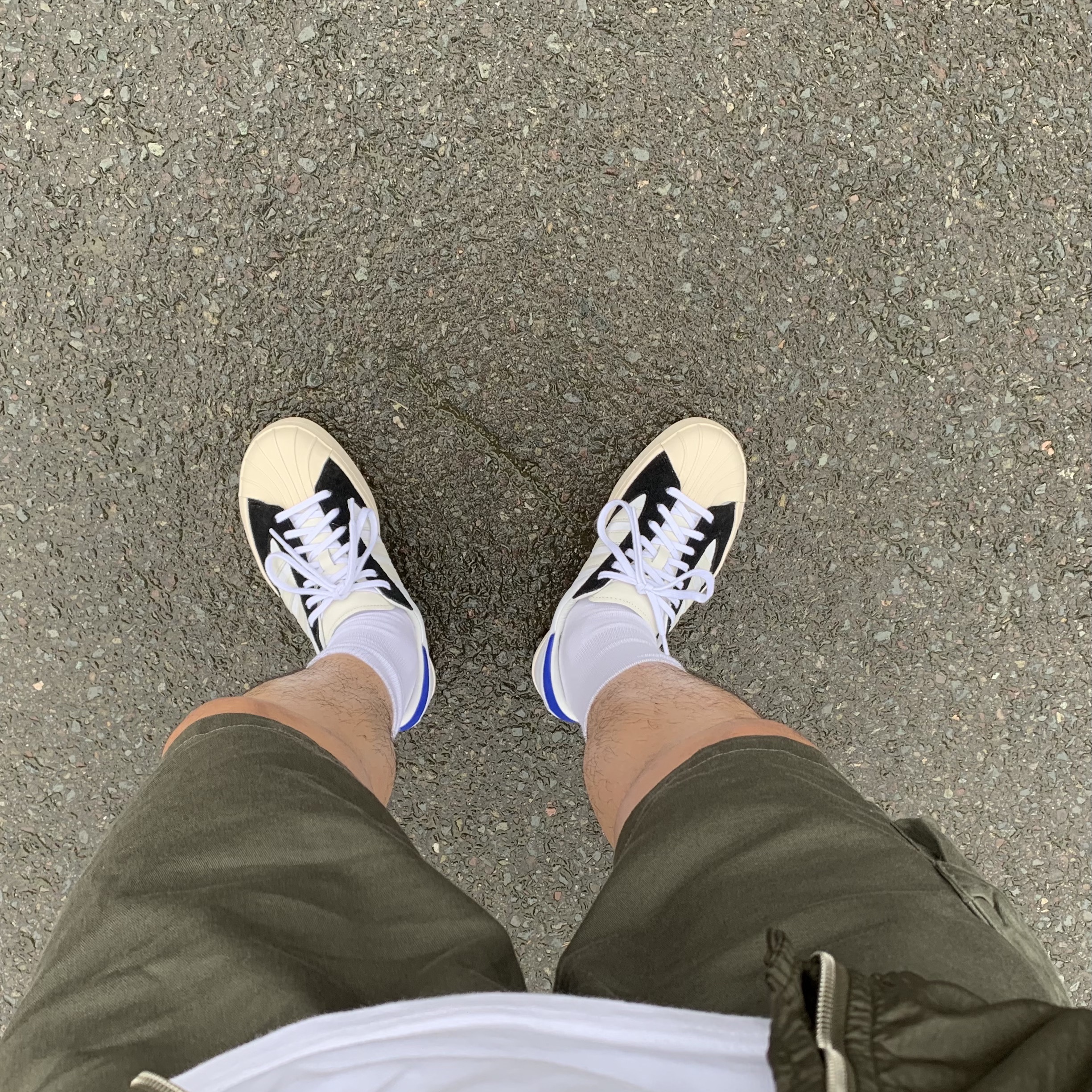 Y-3 Yohji Star Cloud White Bold Blue, C.P. Company Chrome-R Overshirt Black - 21FW 착용 스타일 - 1