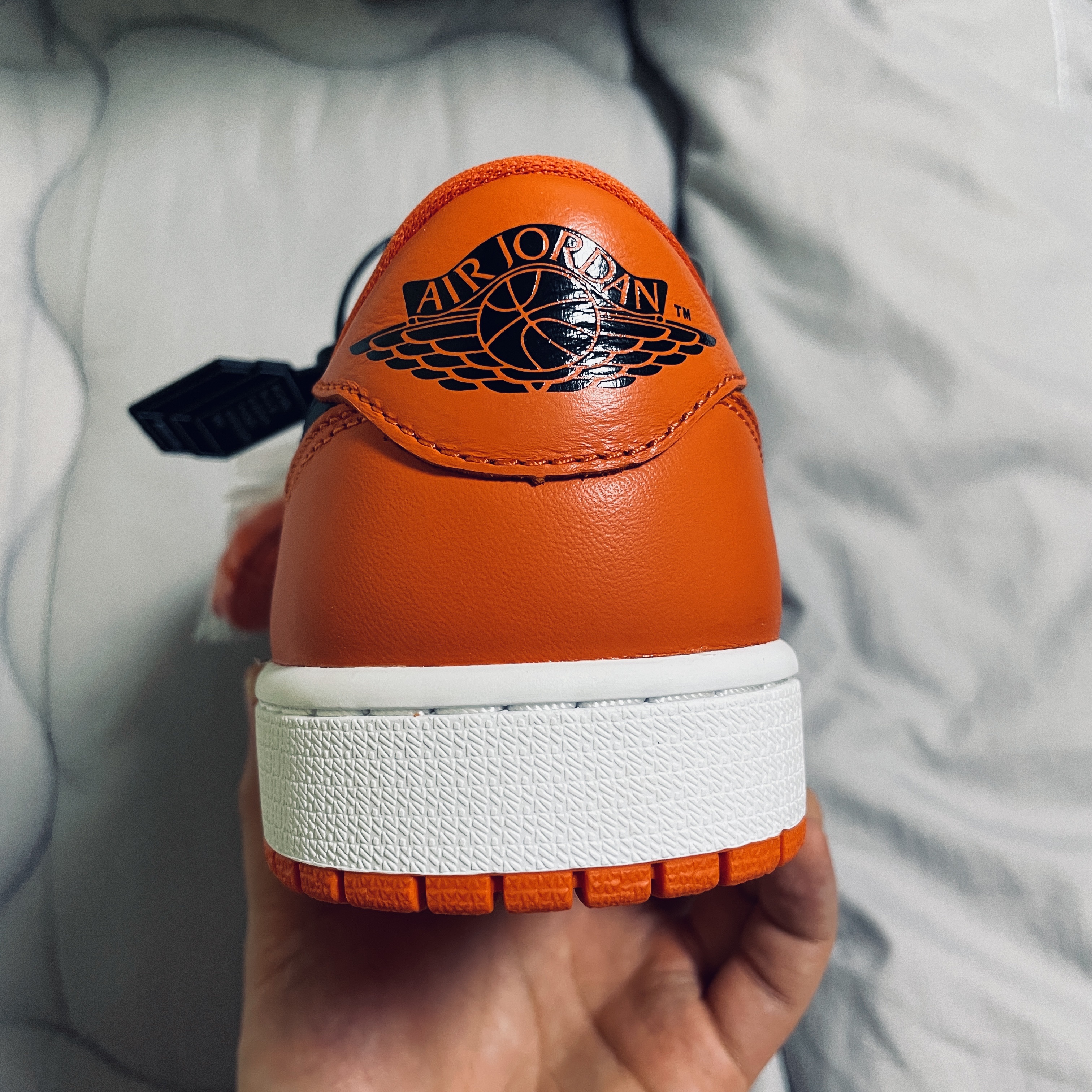 Jordan 1 Low OG Starfish 착용 스타일 - 2