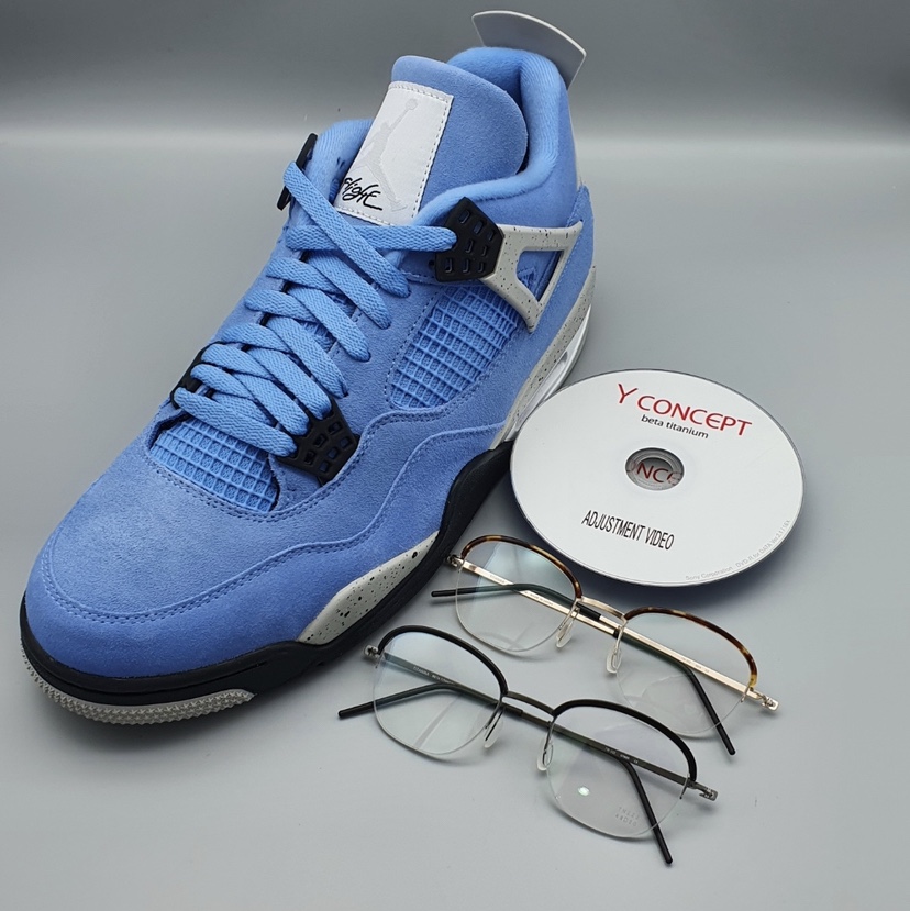 Jordan 4 Retro University Blue 착용 스타일