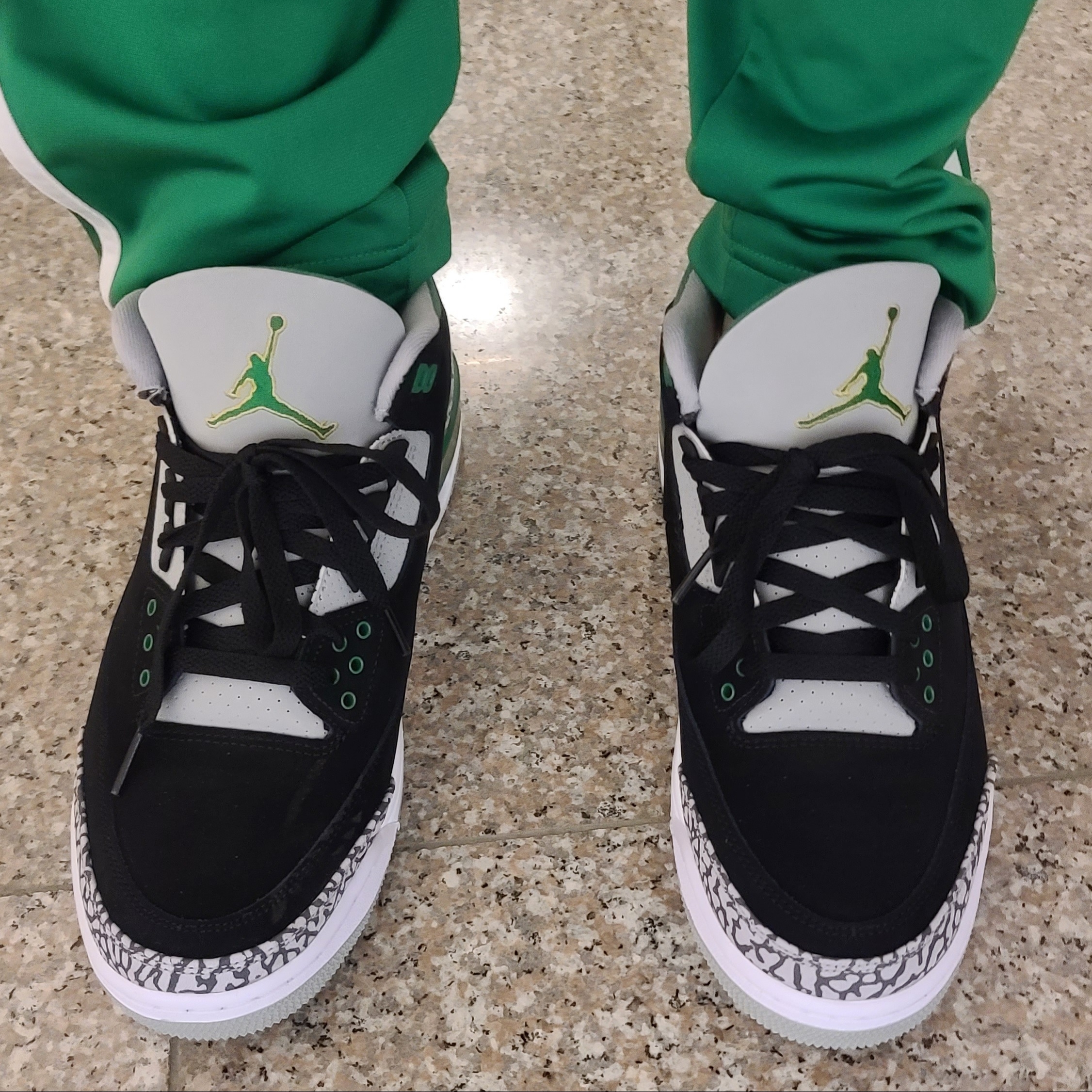 Jordan 3 Retro Pine Green 착용 스타일 - 1
