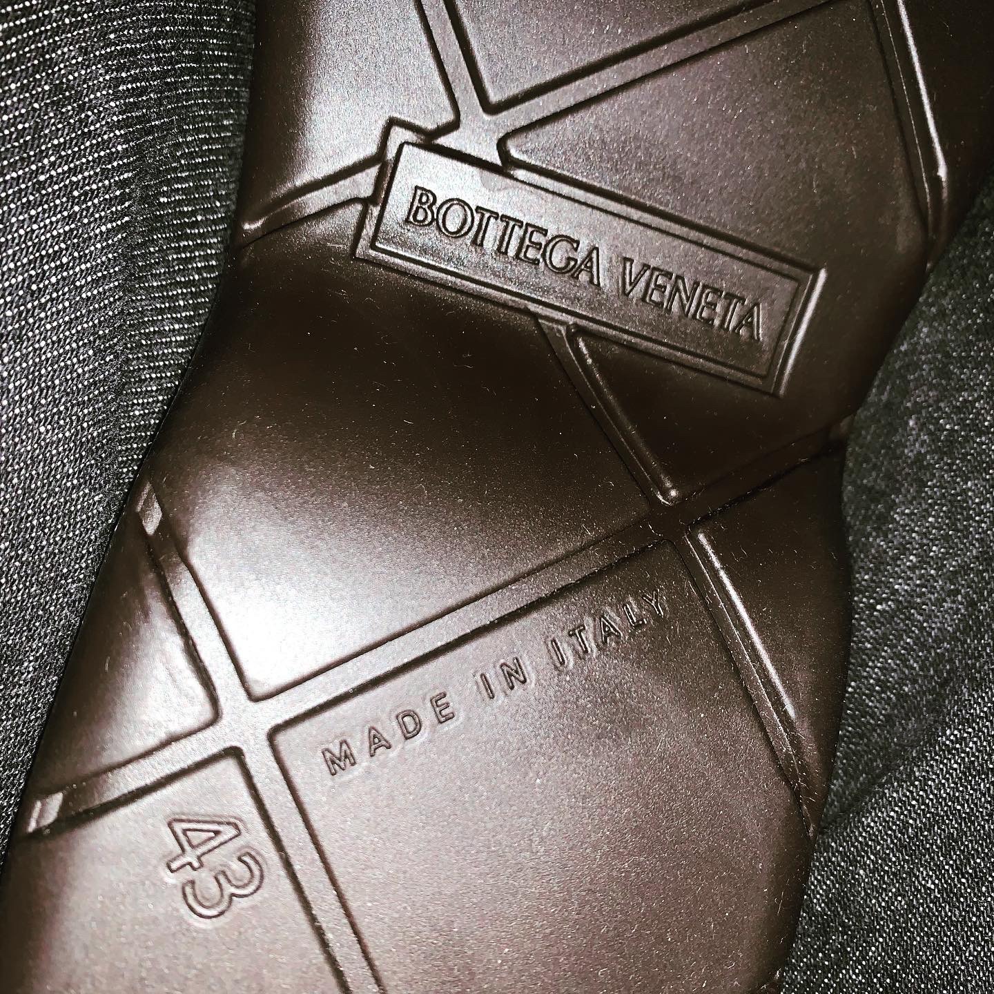 Bottega Veneta Puddle Ankle Boots Fondant 착용 스타일 - 5