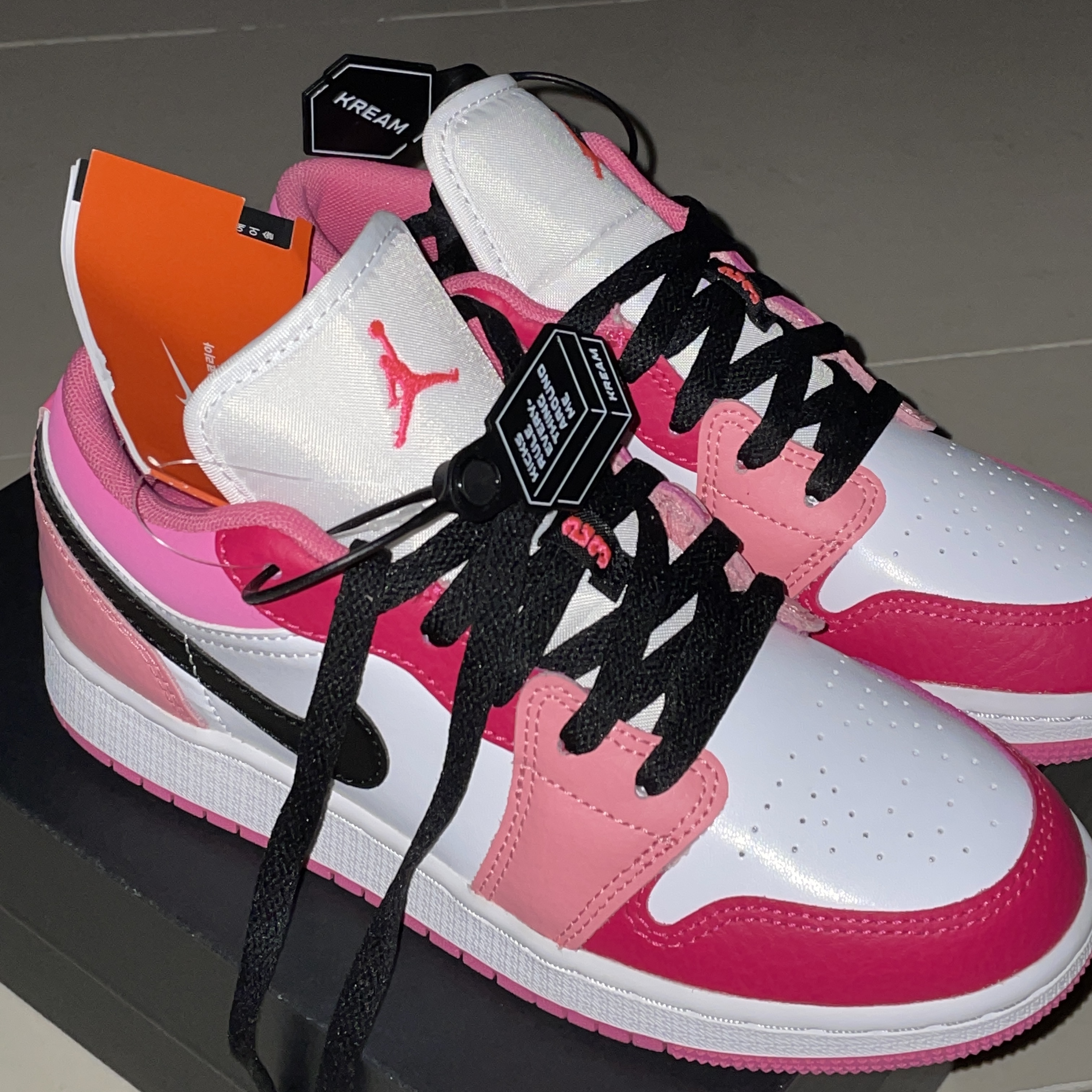 (GS) Jordan 1 Low Rush Pink 착용 스타일