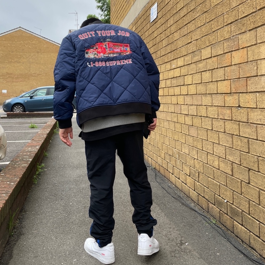 Supreme Quit Your Job Quilted Work Jacket Blue - 21FW, Jordan x Fragment Woven Pants Black - US/EU 착용 스타일