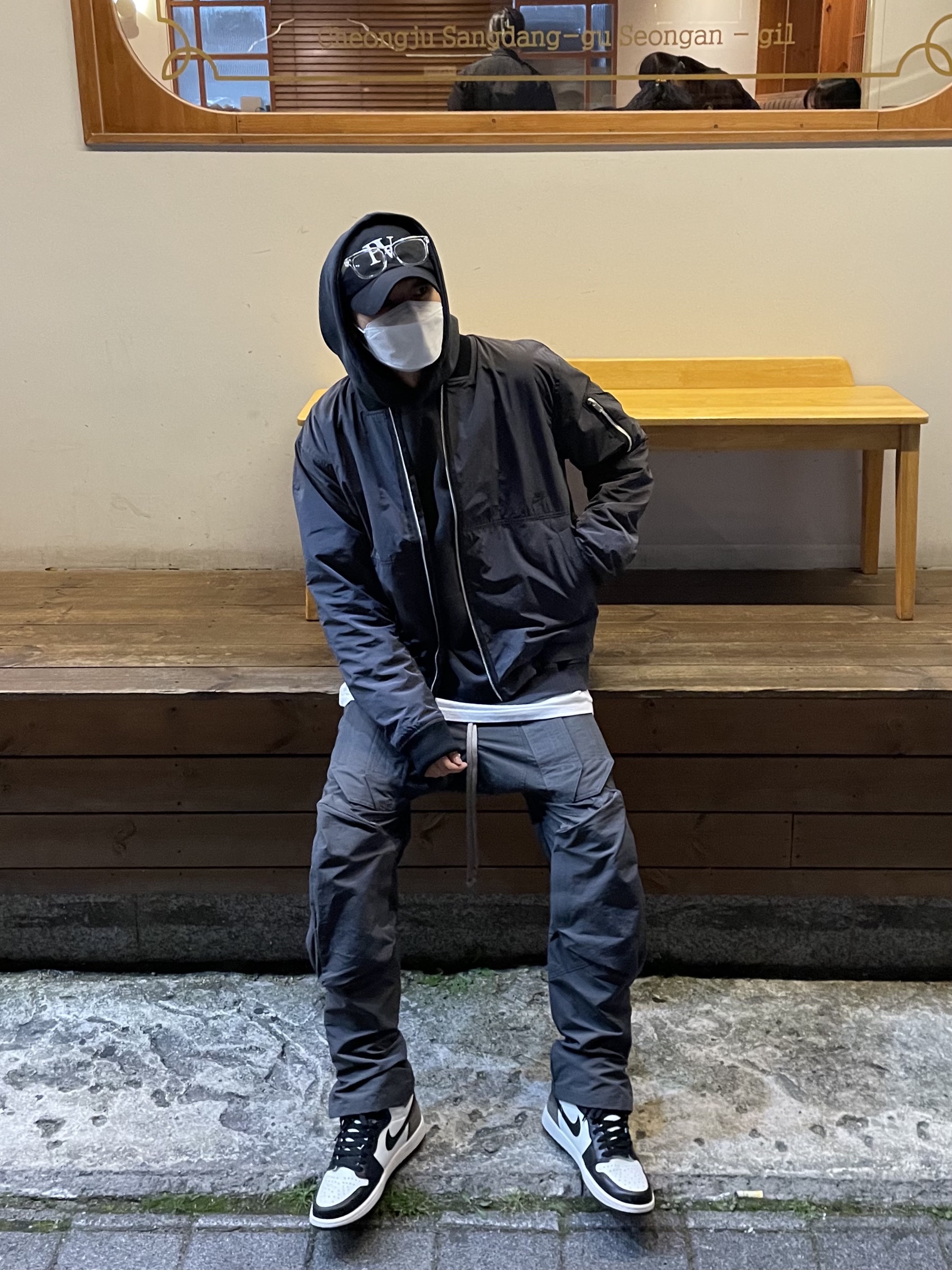 Jordan 1 Retro High OG Black Mocha 착용 스타일