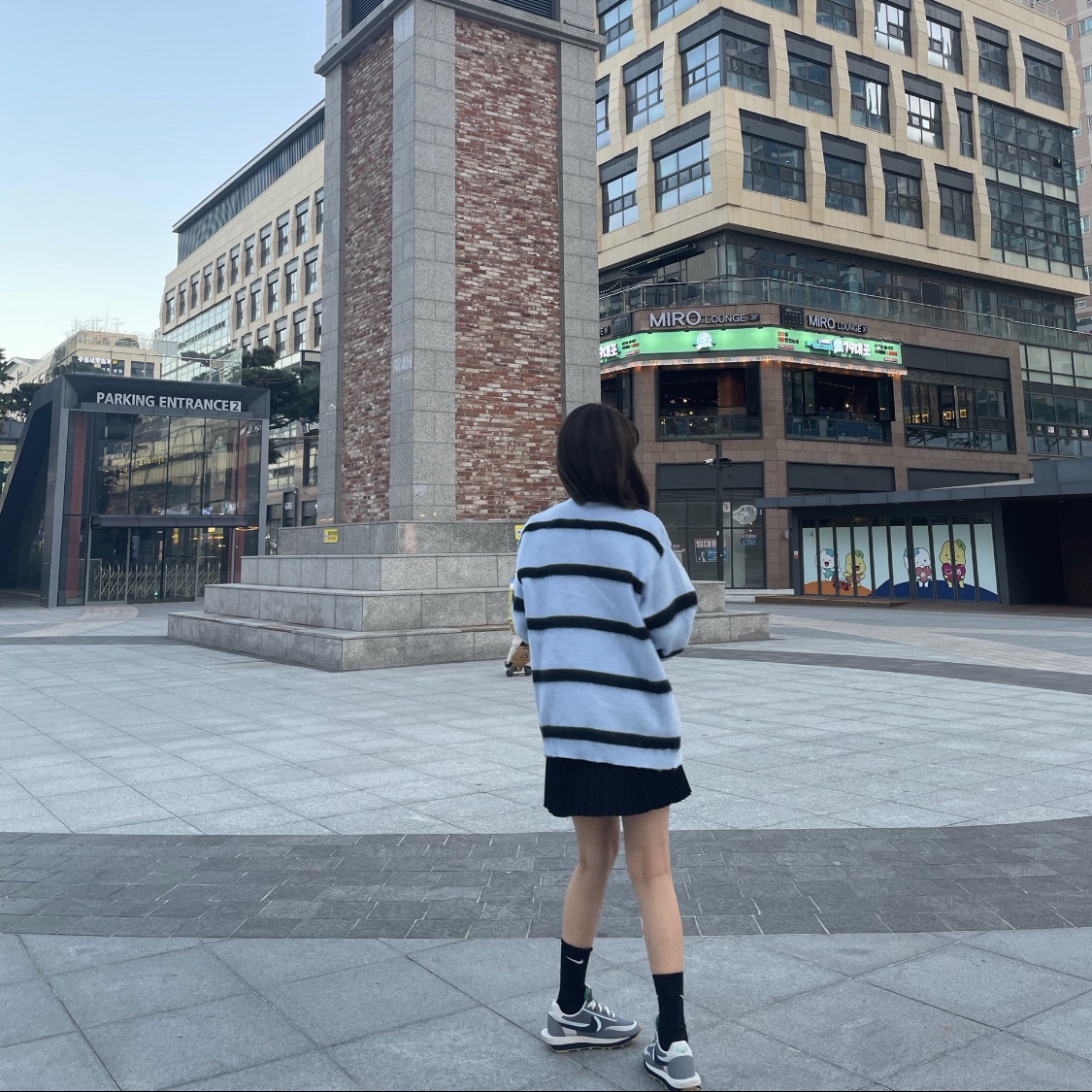 Nike x Sacai x Clot LDWaffle Cool Grey 착용 스타일 - 1