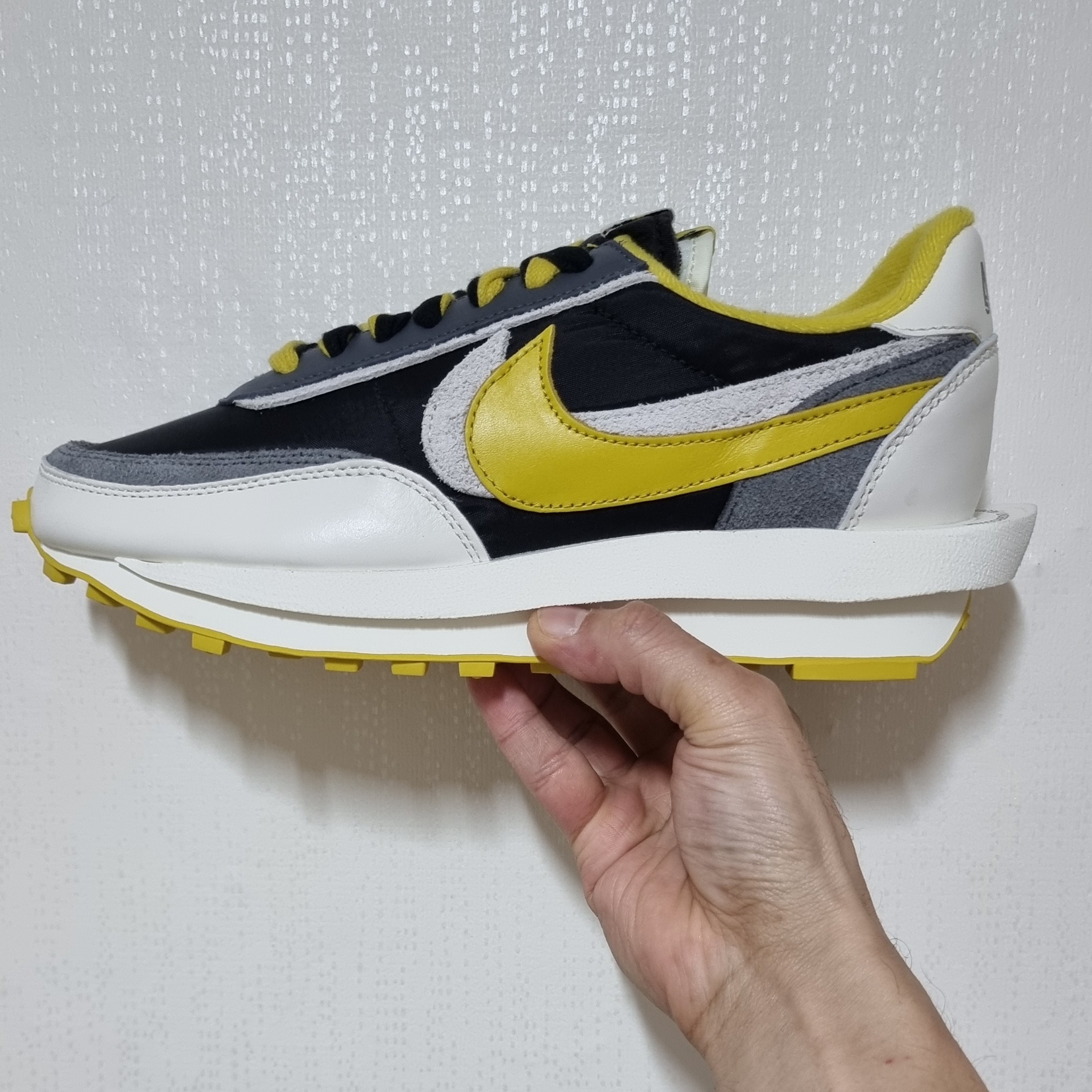 Nike x Sacai x Undercover LDWaffle Black Bright Citron 착용 스타일 - 4