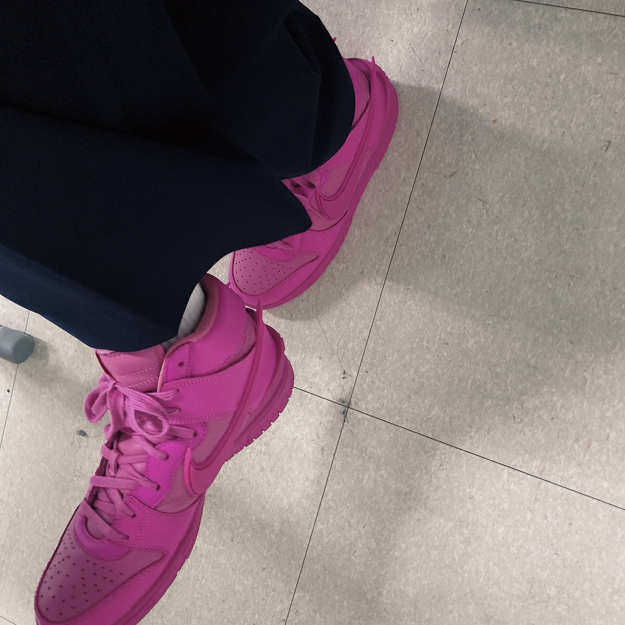 Nike x Ambush Dunk High Cosmic Fuchsia 착용 스타일 - 5
