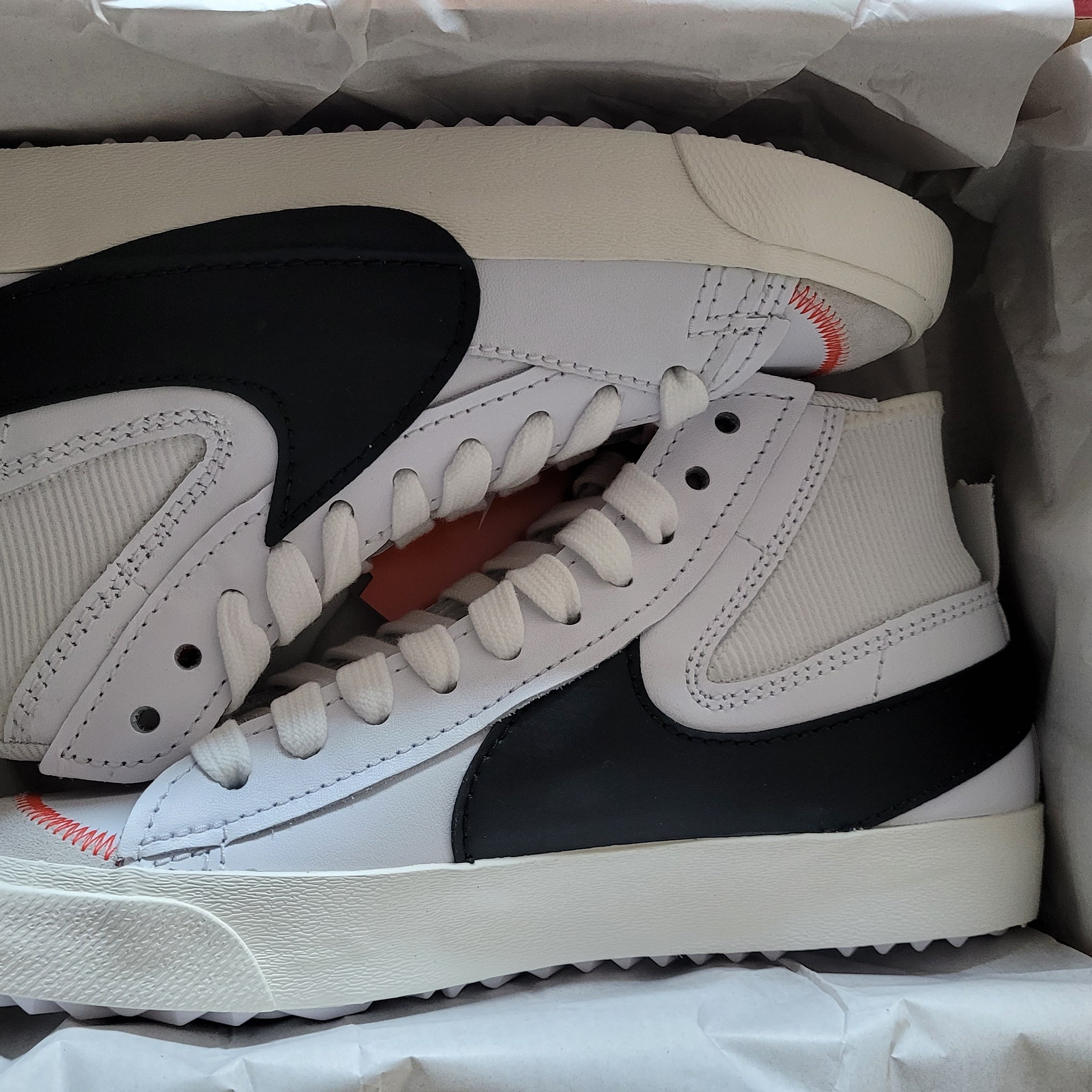 Nike Blazer Mid '77 Jumbo White and Black 착용 스타일 - 5