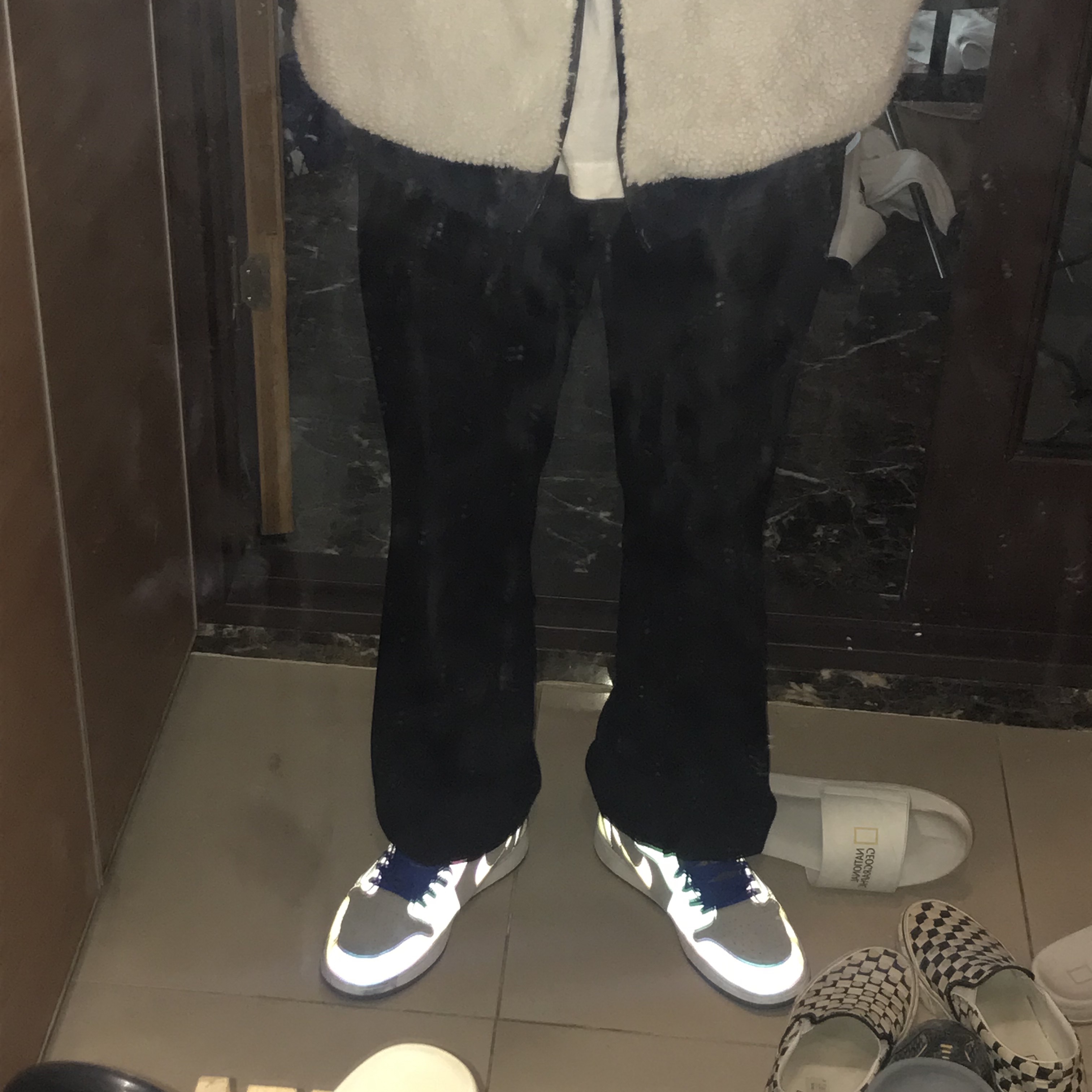 Jordan 1 x League of Legends Zoom Air CMFT Esports, Nike Big Swoosh Full Zip Jacket White Navy 착용 스타일 - 2