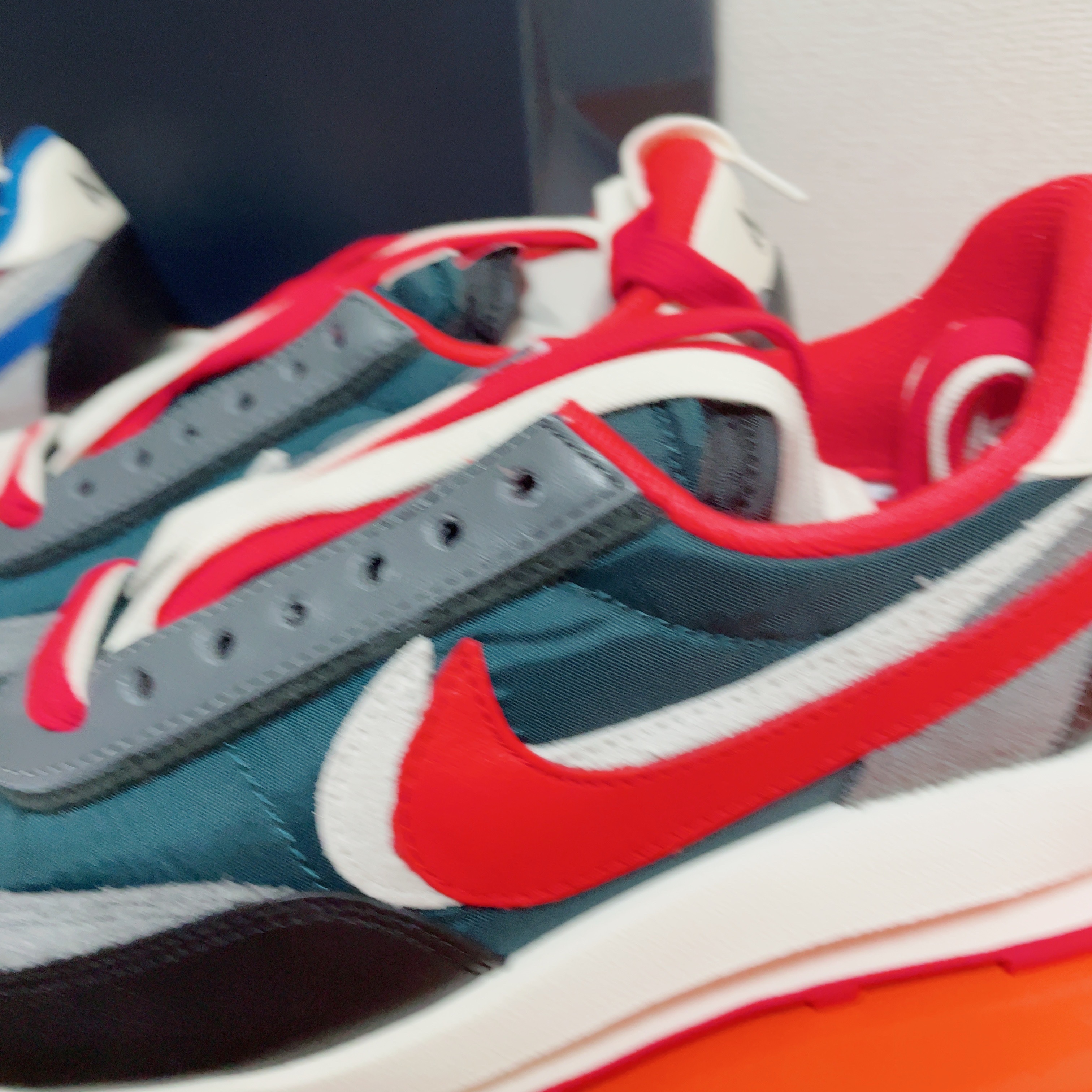 Nike x Sacai x Undercover LDWaffle Black Bright Citron, Nike x Sacai x Undercover LDWaffle Night Maroon Team Royal 착용 스타일 - 4