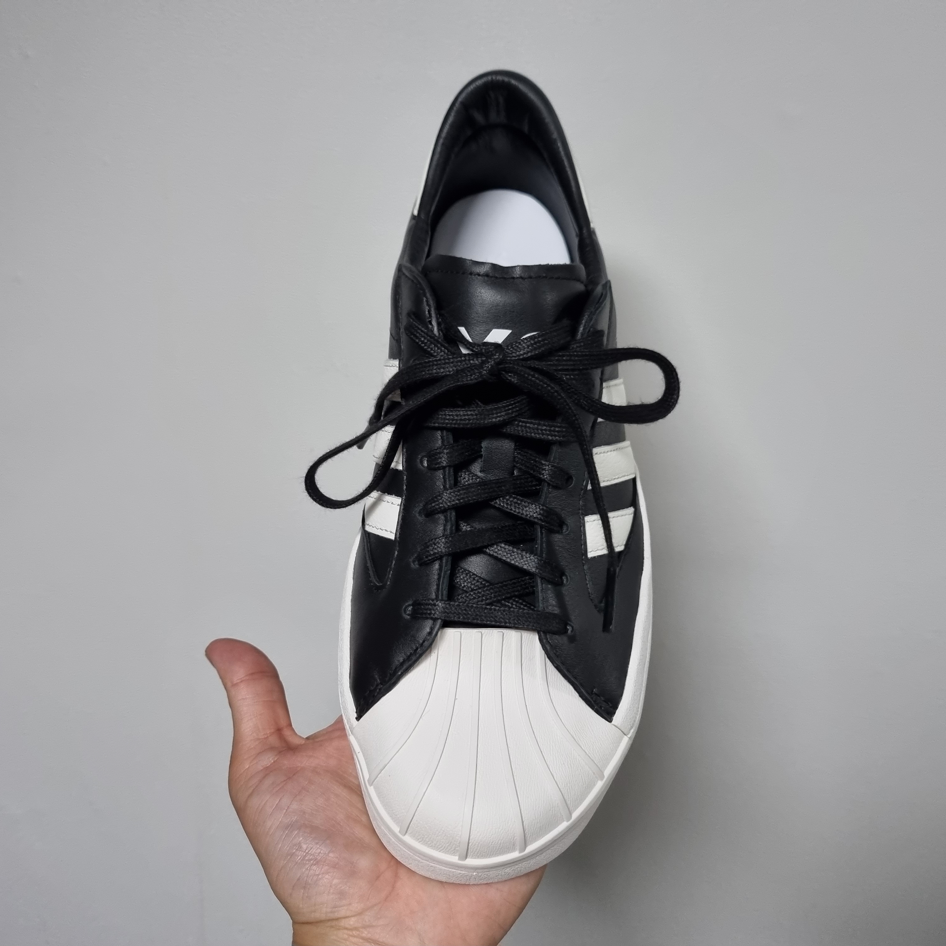 Y-3 Yohji Star Black White 착용 스타일 - 2