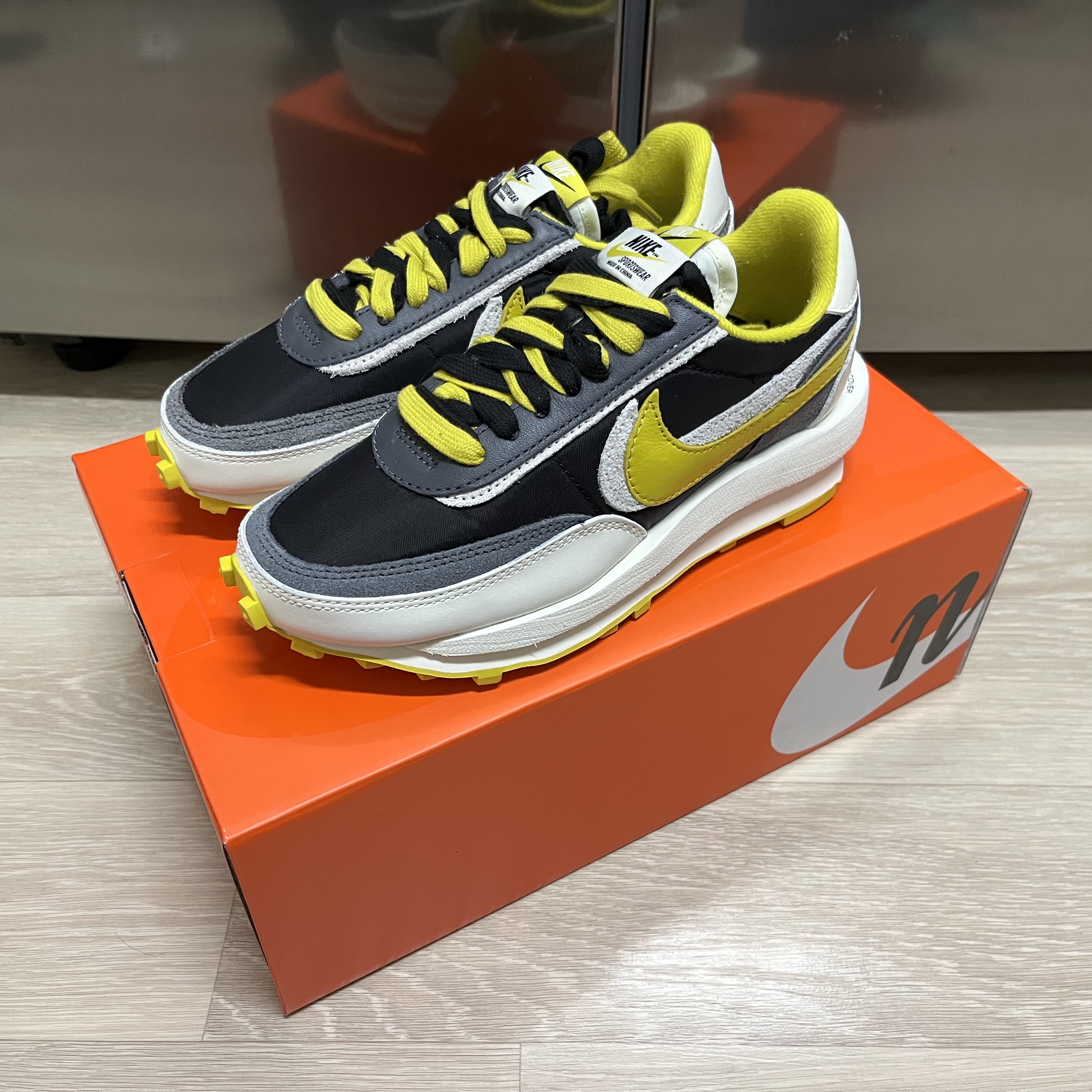 Nike x Sacai x Undercover LDWaffle Black Bright Citron 착용 스타일 - 2