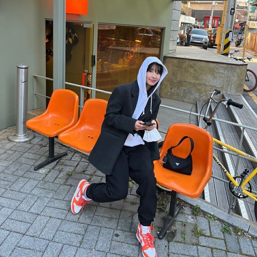 (W) Nike Dunk High Orange Blaze, Nike Dunk High Retro Orange Blaze 착용 스타일 - 3