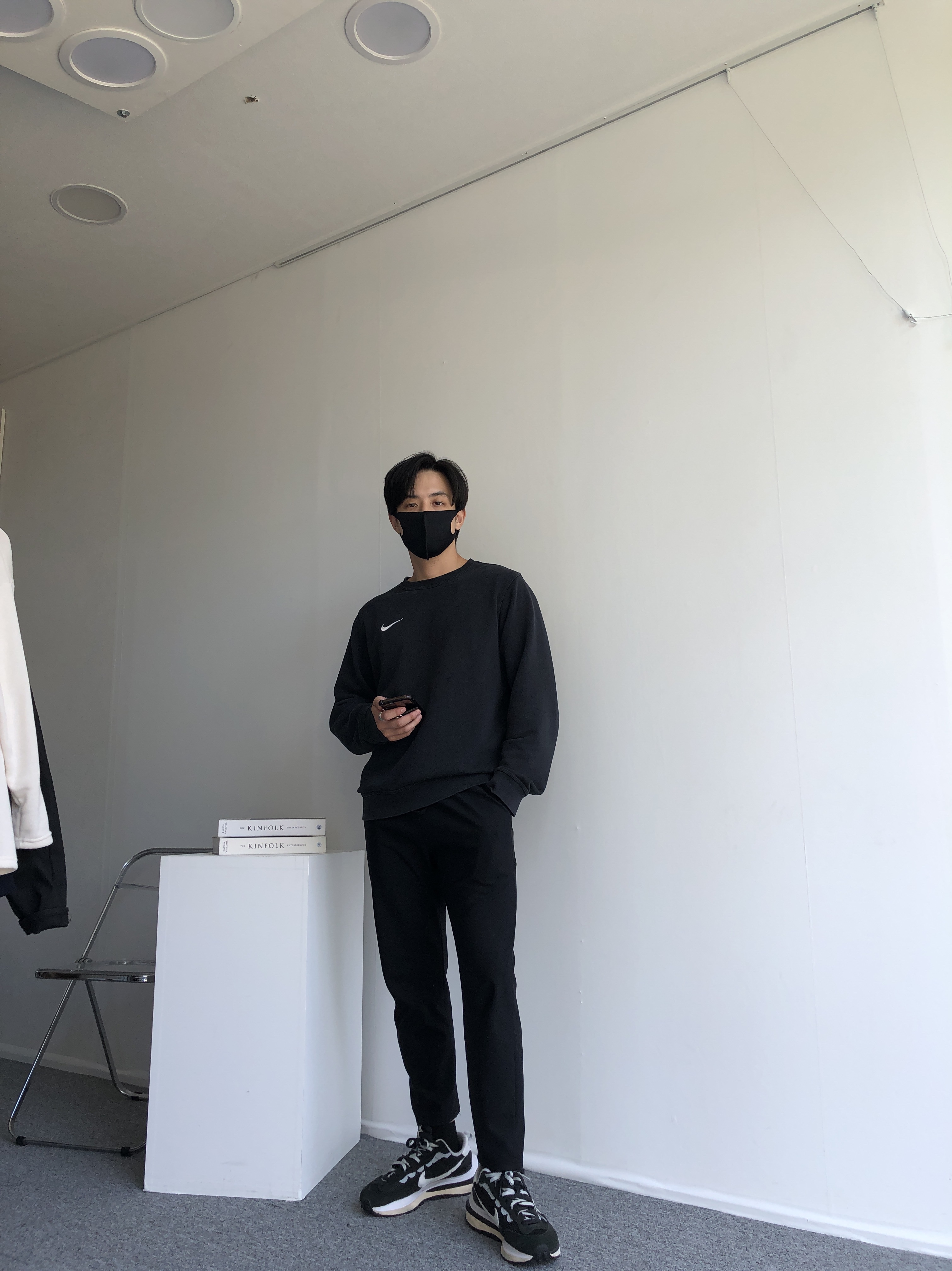 Nike x Sacai VaporWaffle Black White 착용 스타일 - 3