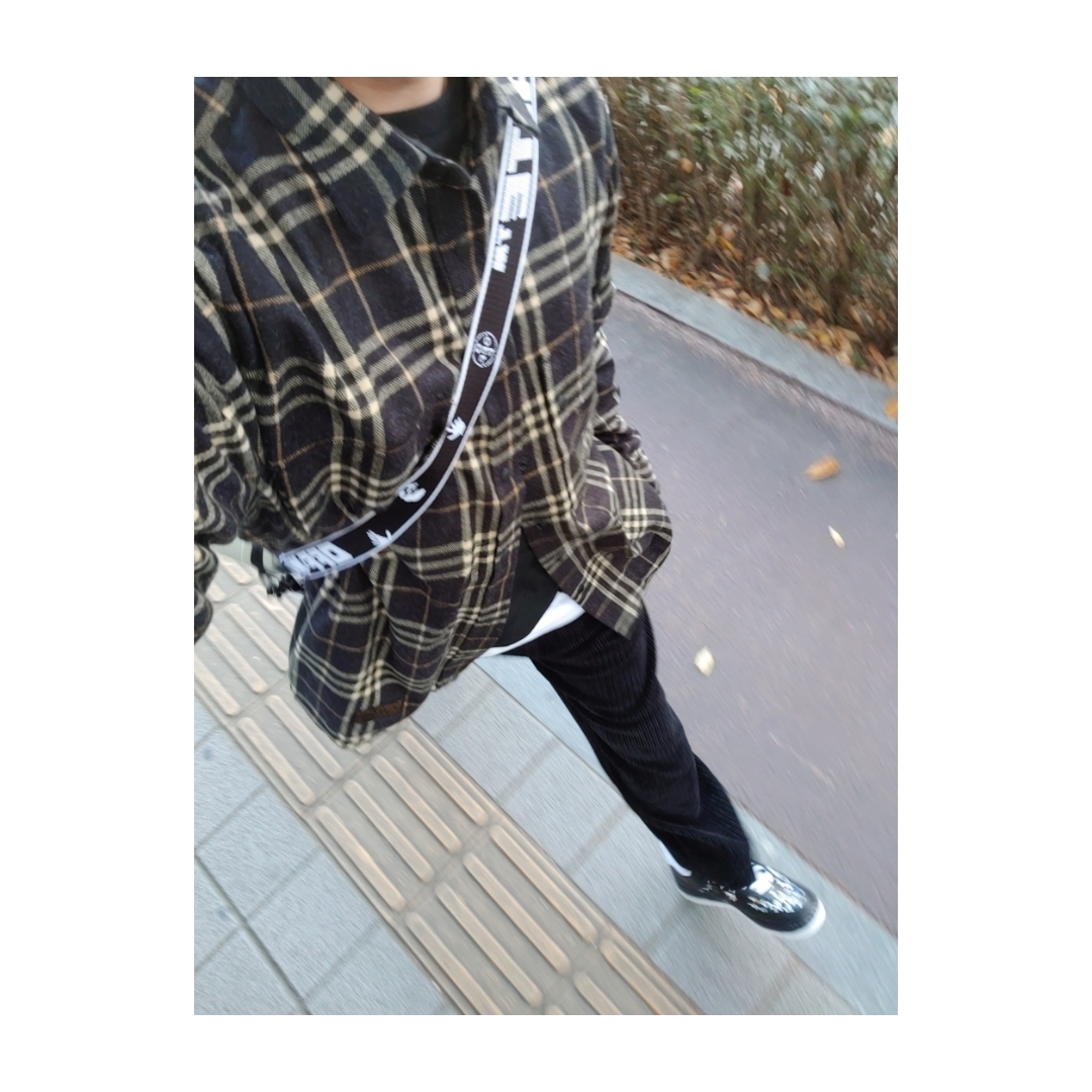 Nike Air Force 1 '07 LV8 Hangul Day 착용 스타일 - 1