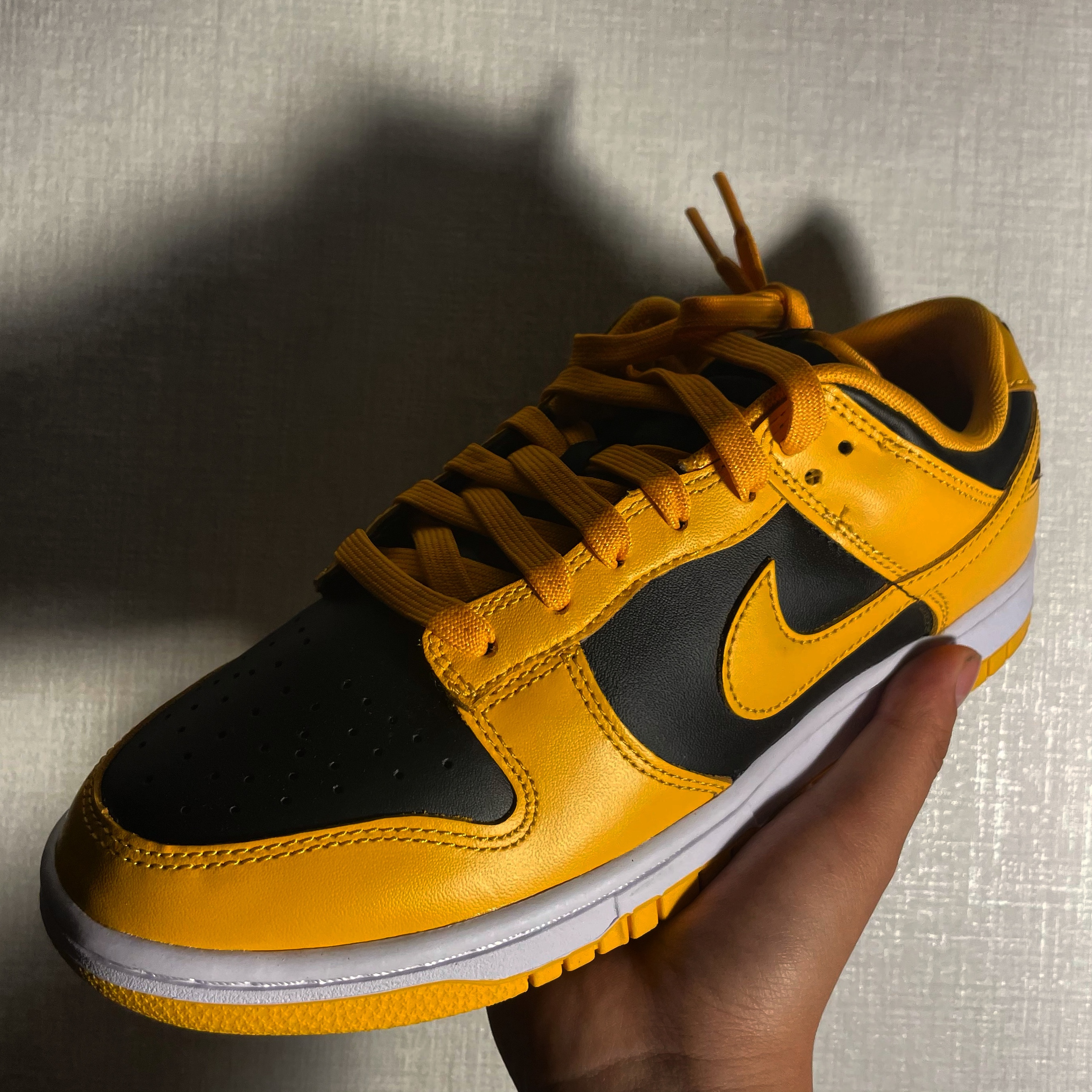 Nike Dunk Low Retro Championship Goldenrod 착용 스타일