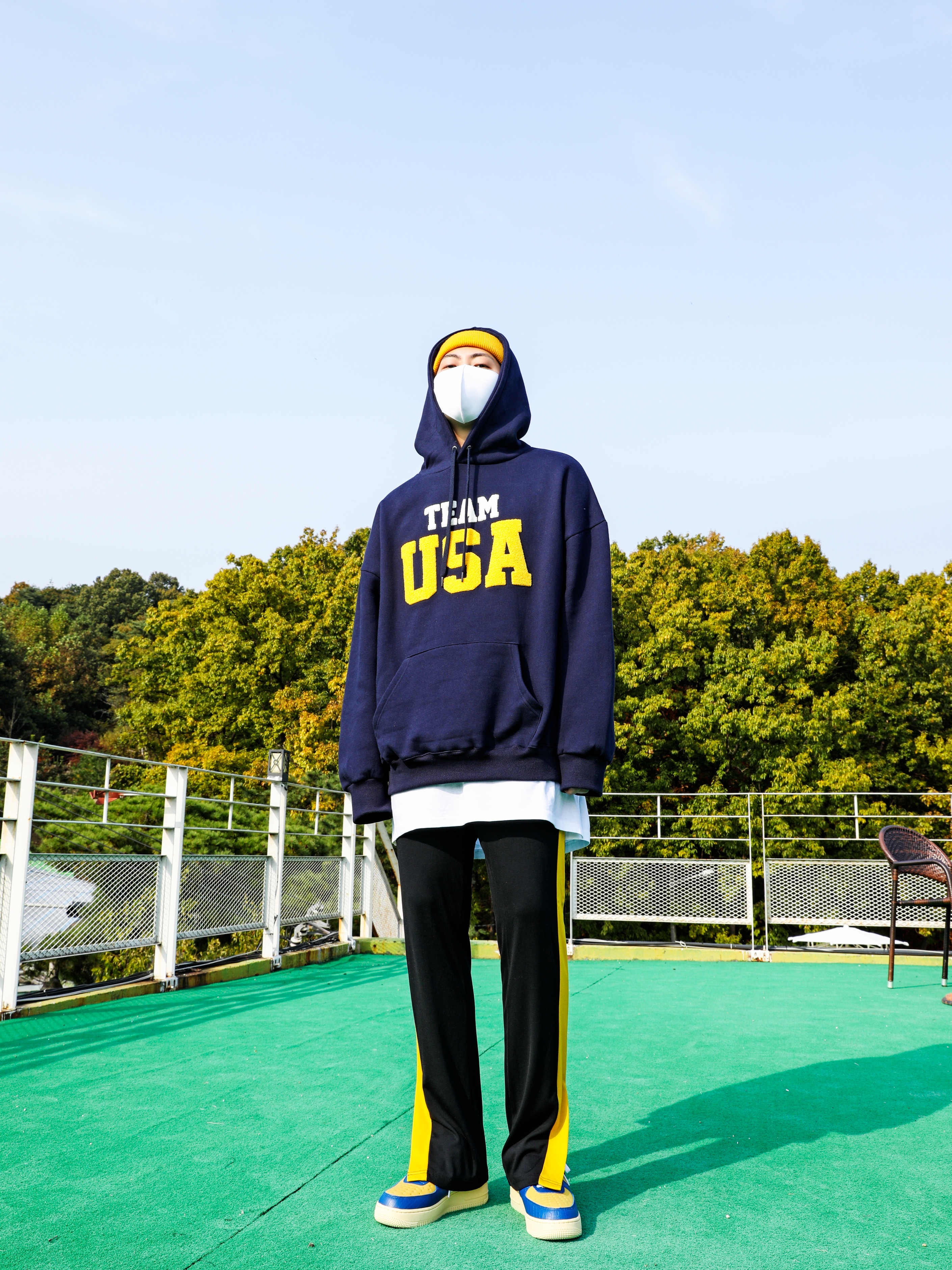 Nike x Undefeated Air Force 1 Low SP 5 On It Court Blue 착용 스타일 - 1
