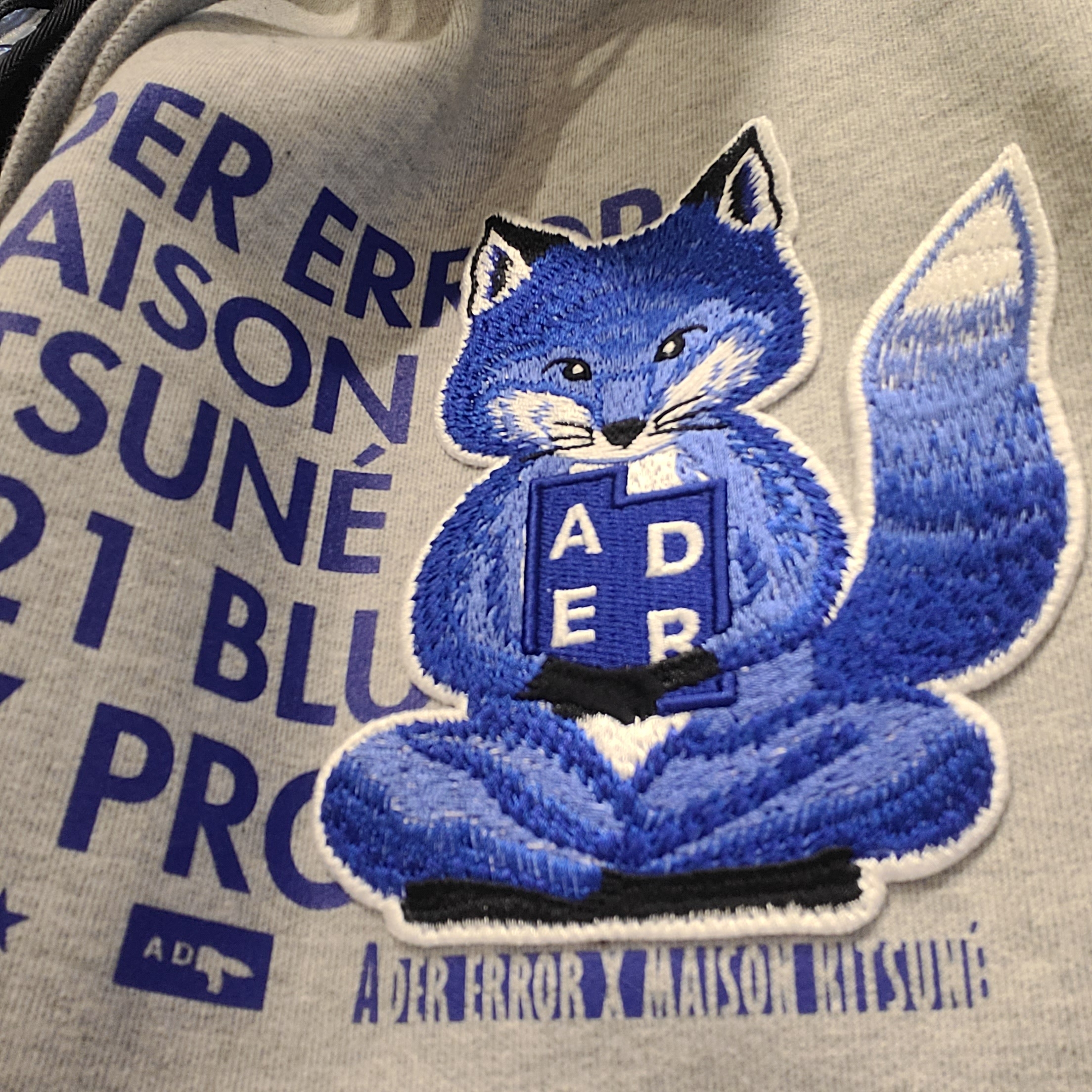 Maison Kitsune x Ader Error Meditation Fox Hoodie Grey 착용 스타일