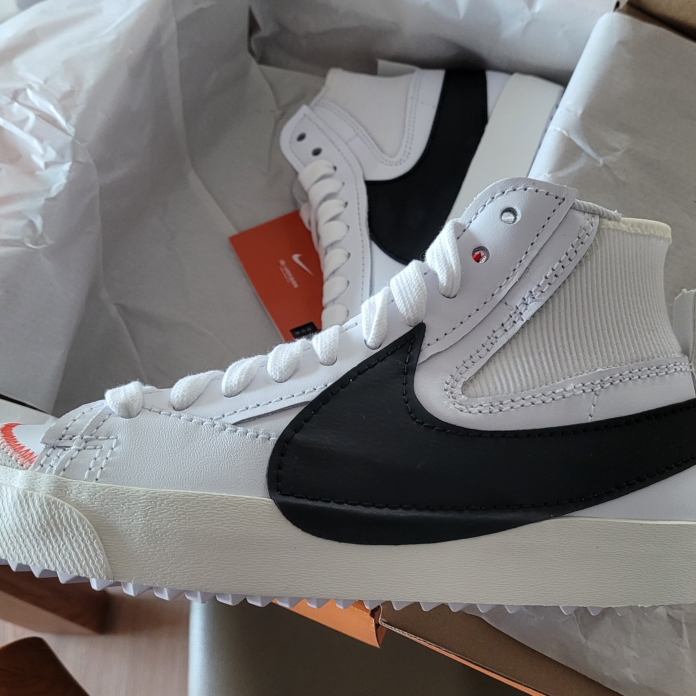 Nike Blazer Mid '77 Jumbo White and Black 착용 스타일 - 3