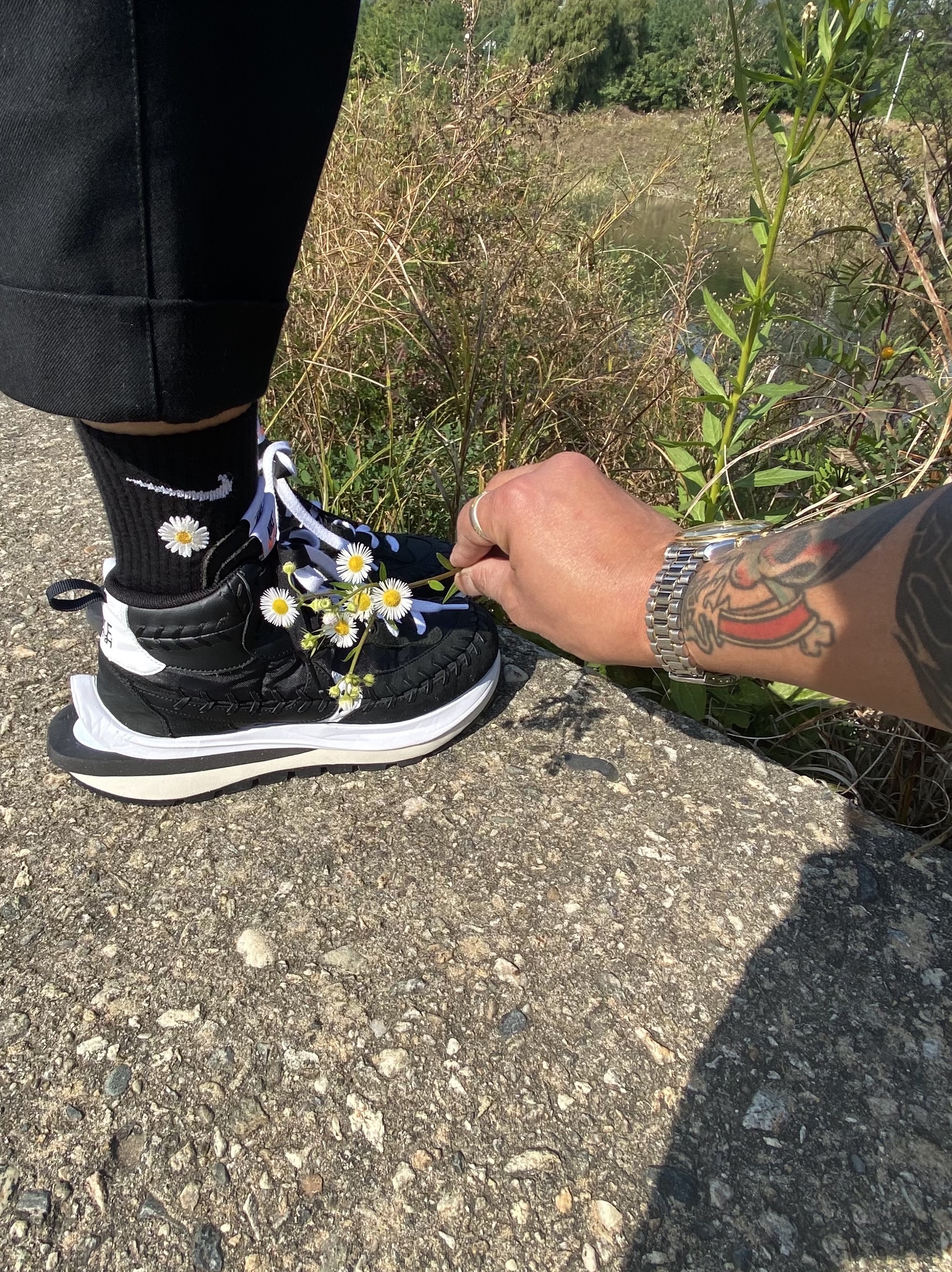 Nike x Sacai x Jean Paul Gaultier VaporWaffle Black White, Supreme x Nike Lightweight Crew Socks Black (1 Pack) 착용 스타일 - 1