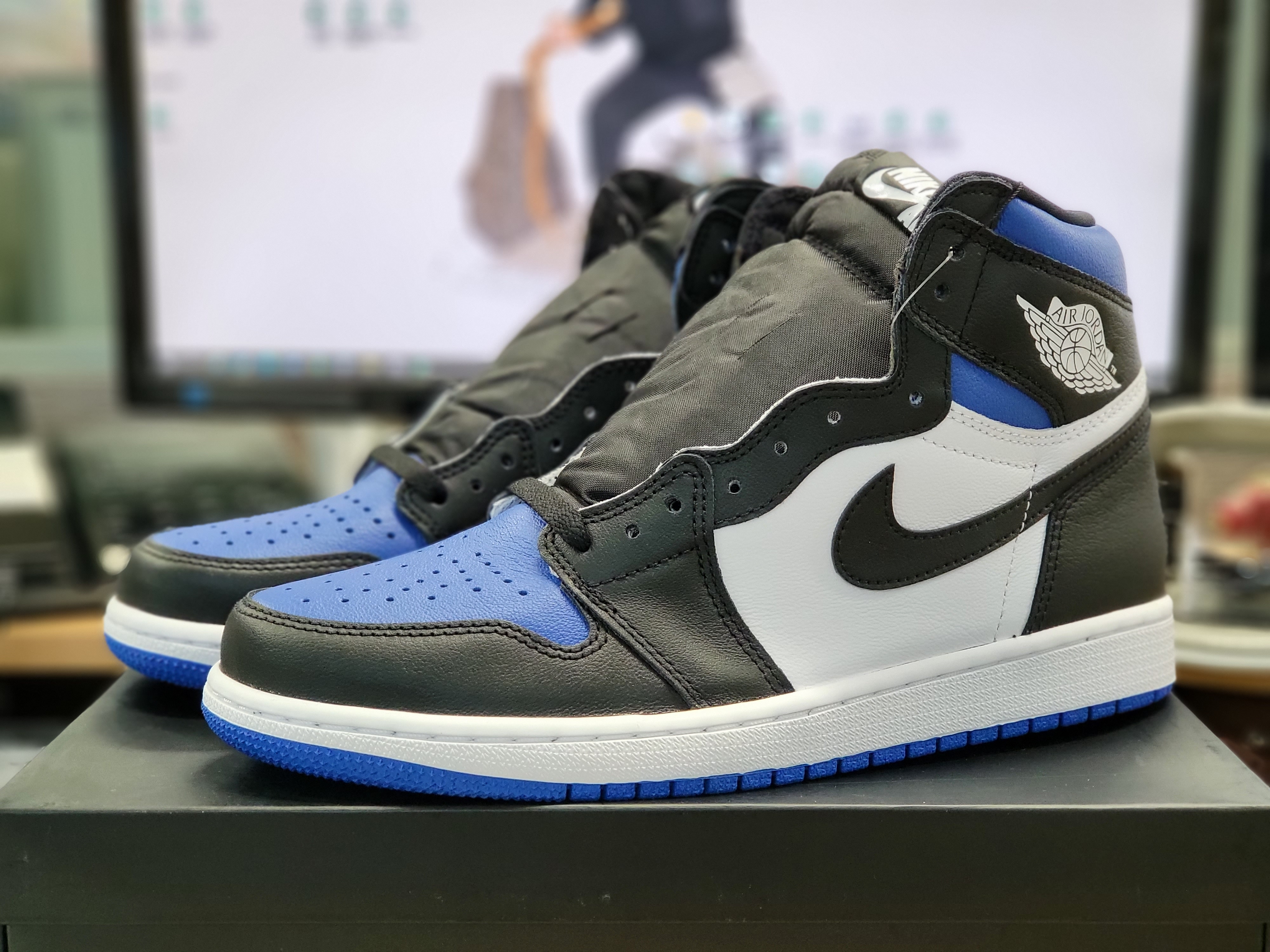 Jordan 1 Retro High OG Royal Toe 착용 스타일
