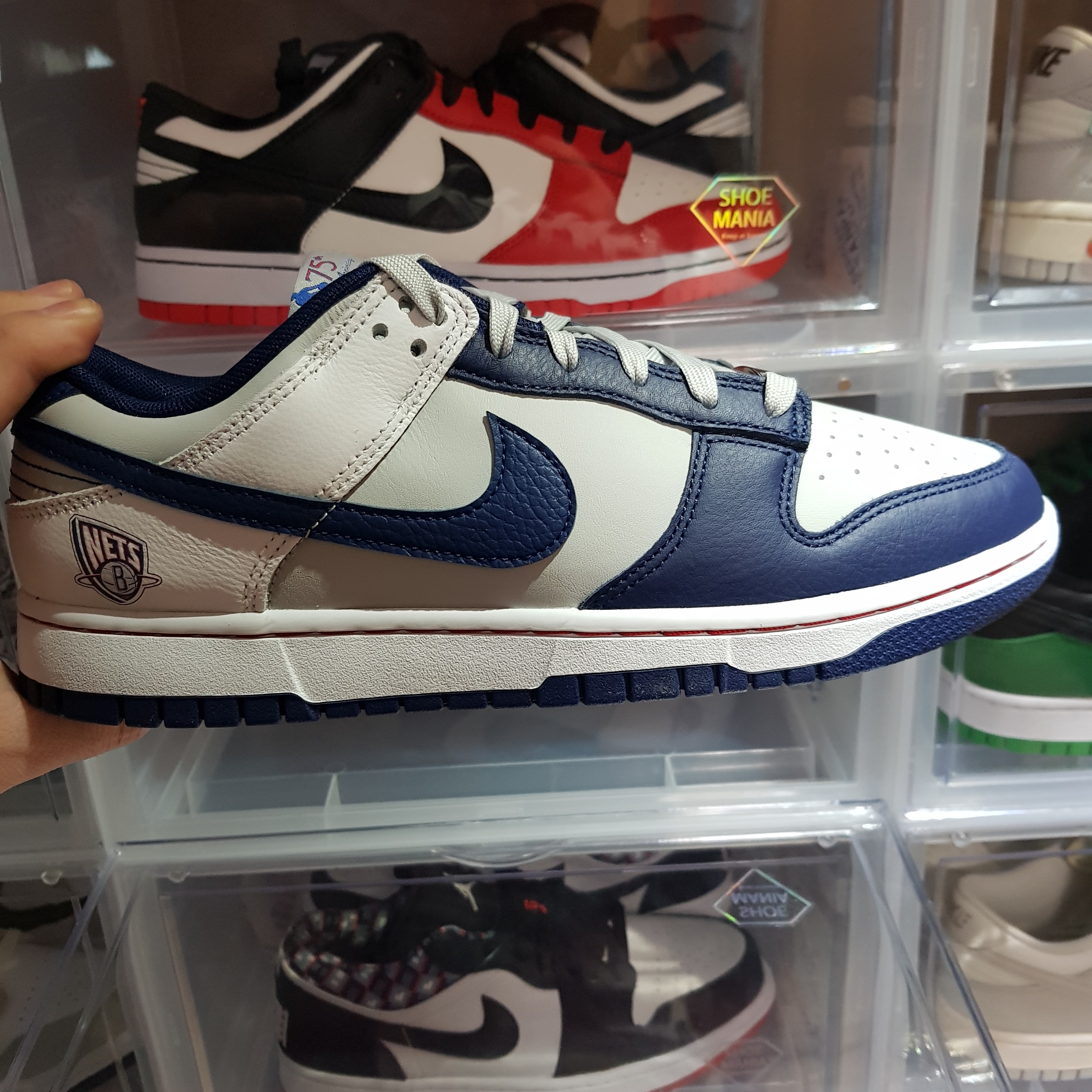 Nike x NBA Dunk Low Retro EMB Nets, Nike x NBA Dunk Low Retro EMB Black and Chile Red 착용 스타일