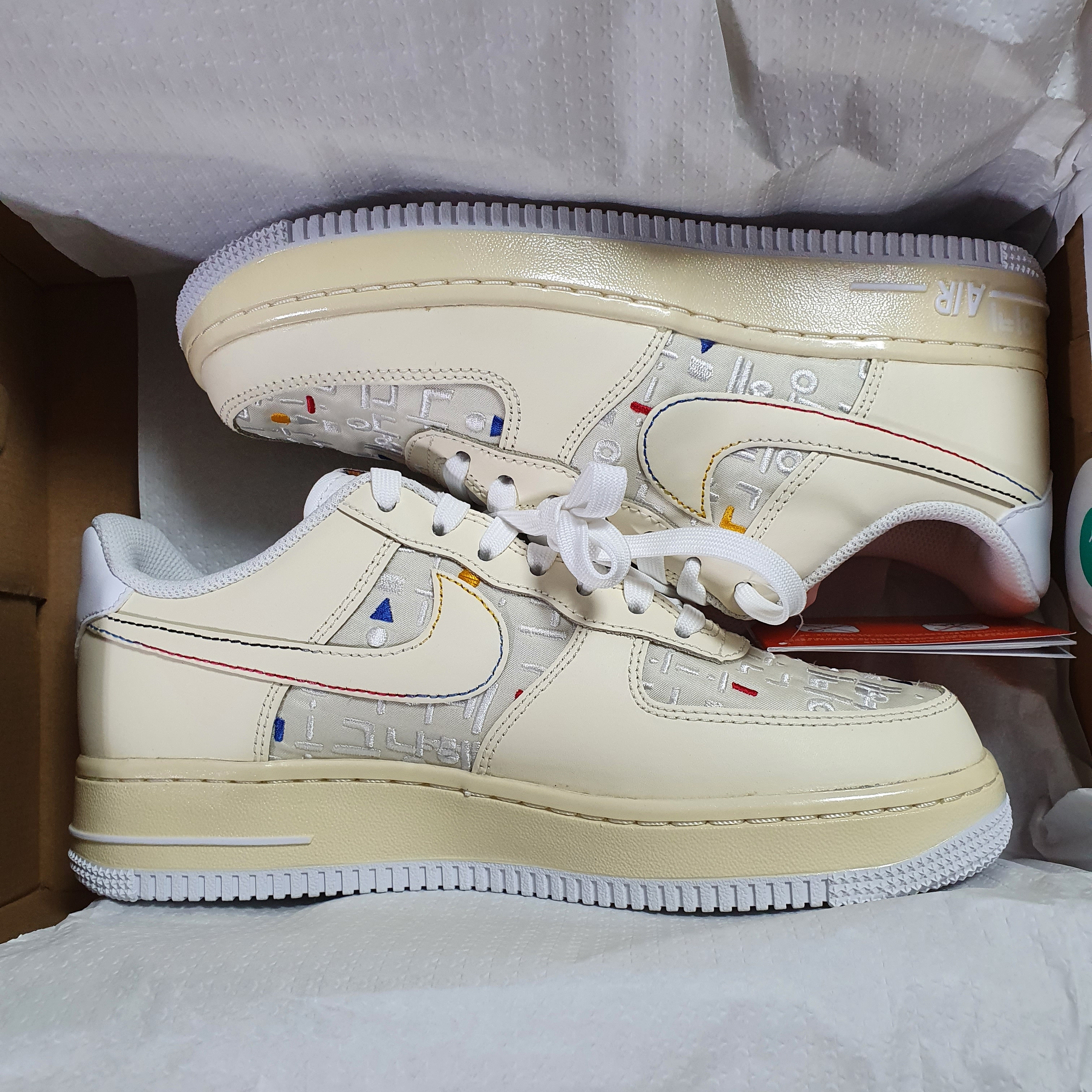 (W) Nike Air Force 1 '07 LV8 Hangul Day 착용 스타일