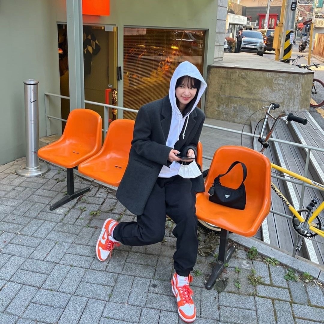 (W) Nike Dunk High Orange Blaze, Nike Dunk High Retro Orange Blaze 착용 스타일 - 2
