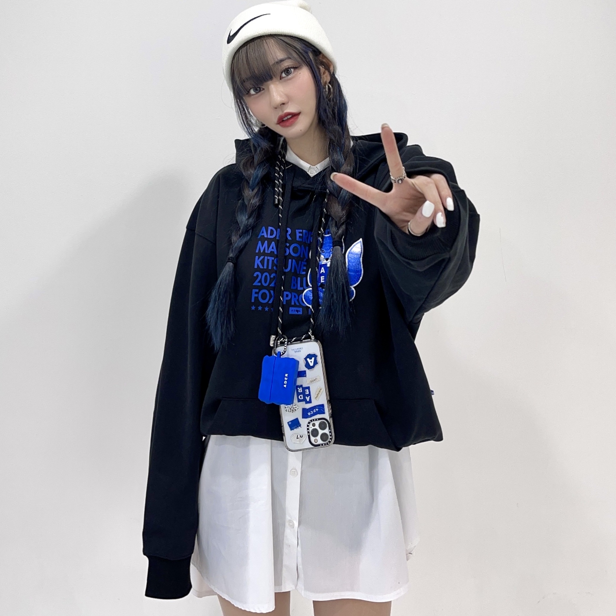 Maison Kitsune x Ader Error Meditation Fox Hoodie Black, Nike x Stussy Cuff Beanie White 착용 스타일 - 2