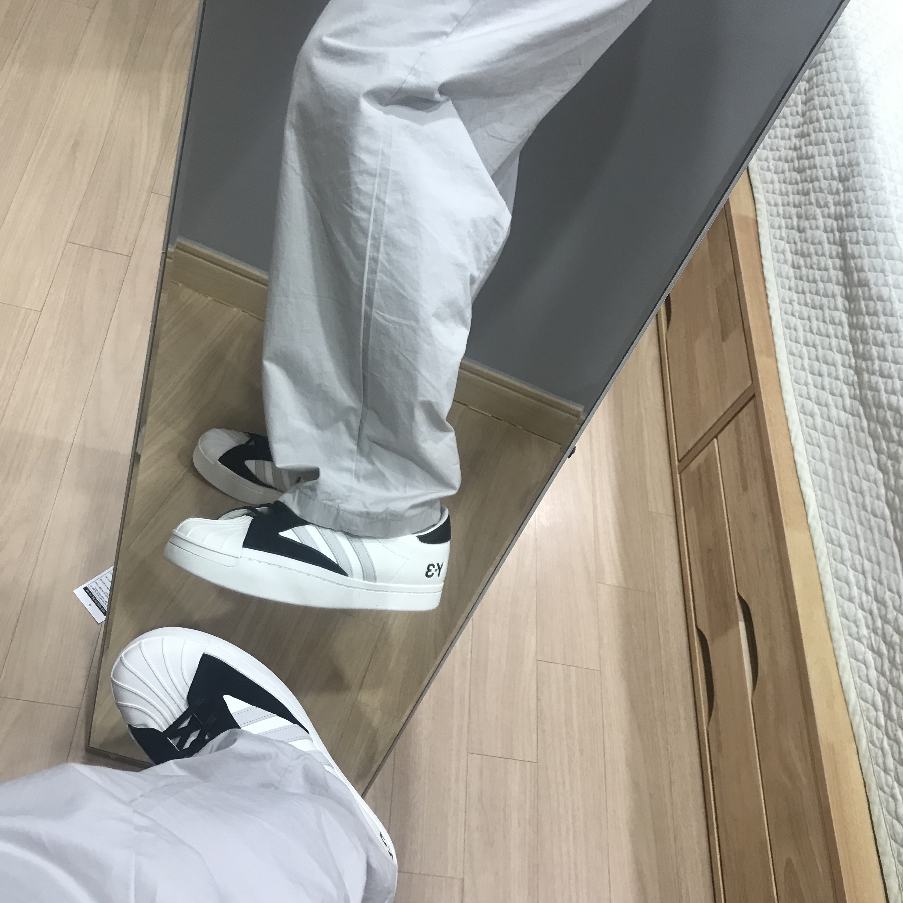 Y-3 Yohji Star White 착용 스타일