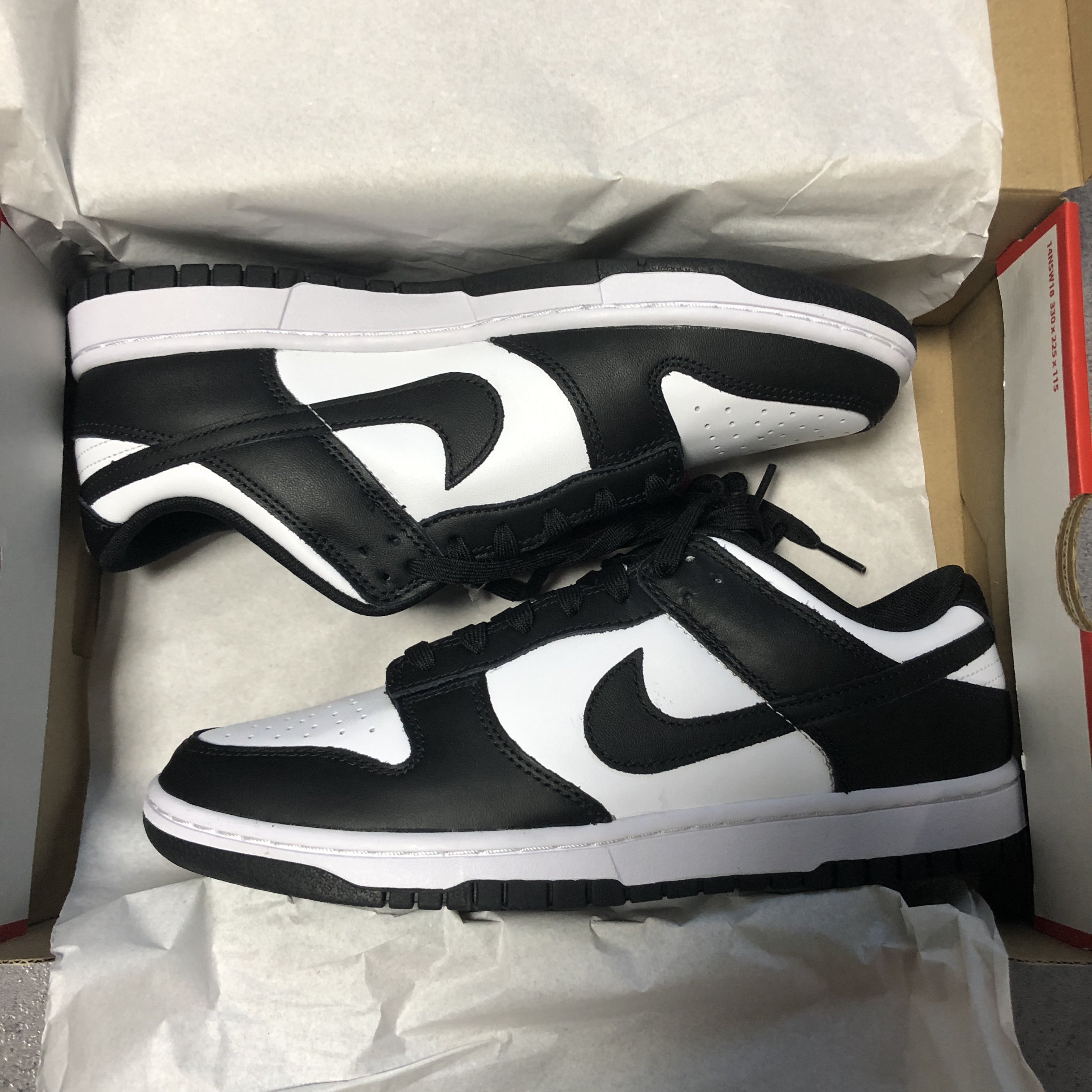 Nike Dunk Low Retro Black 착용 스타일 - 2