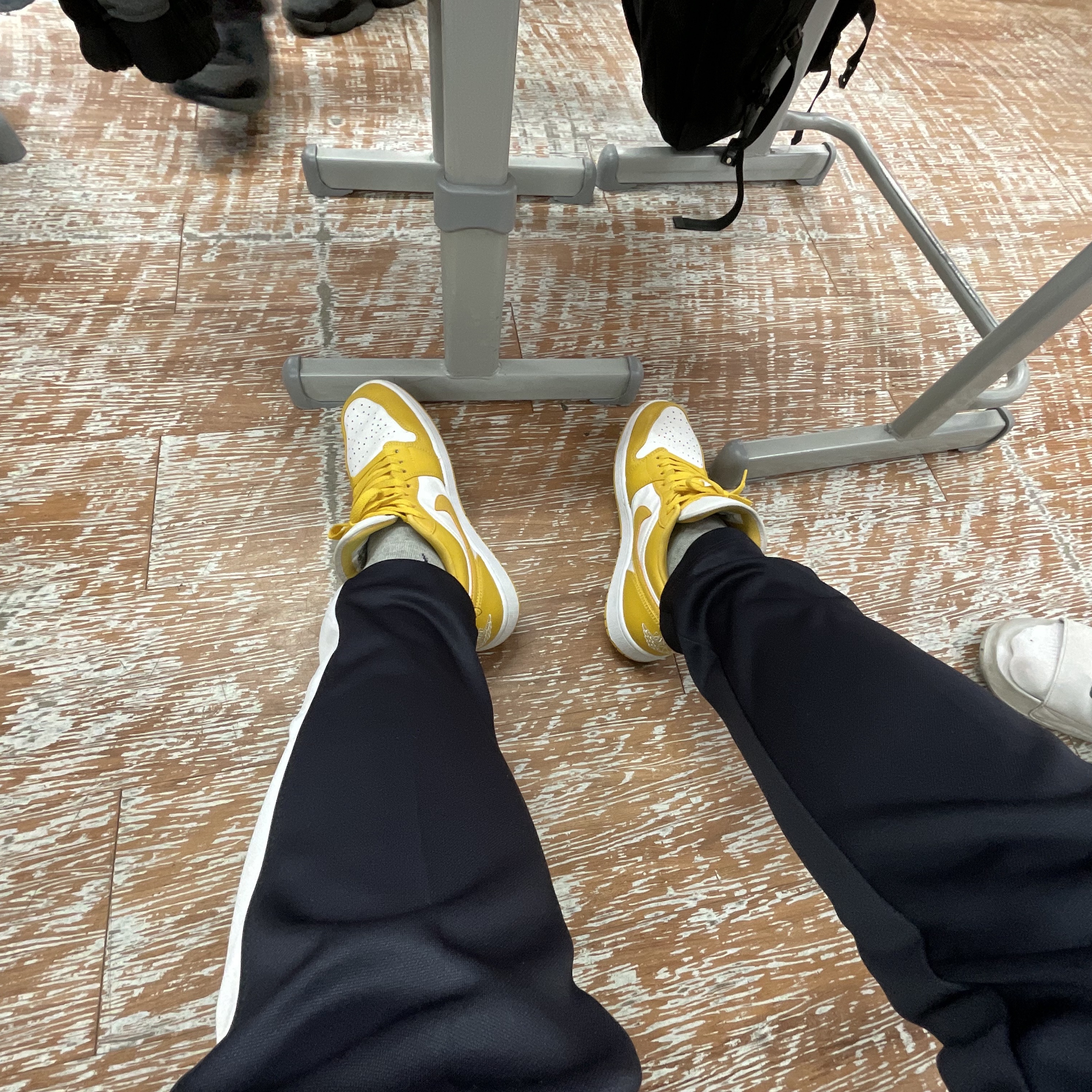 Jordan 1 Low Pollen 착용 스타일