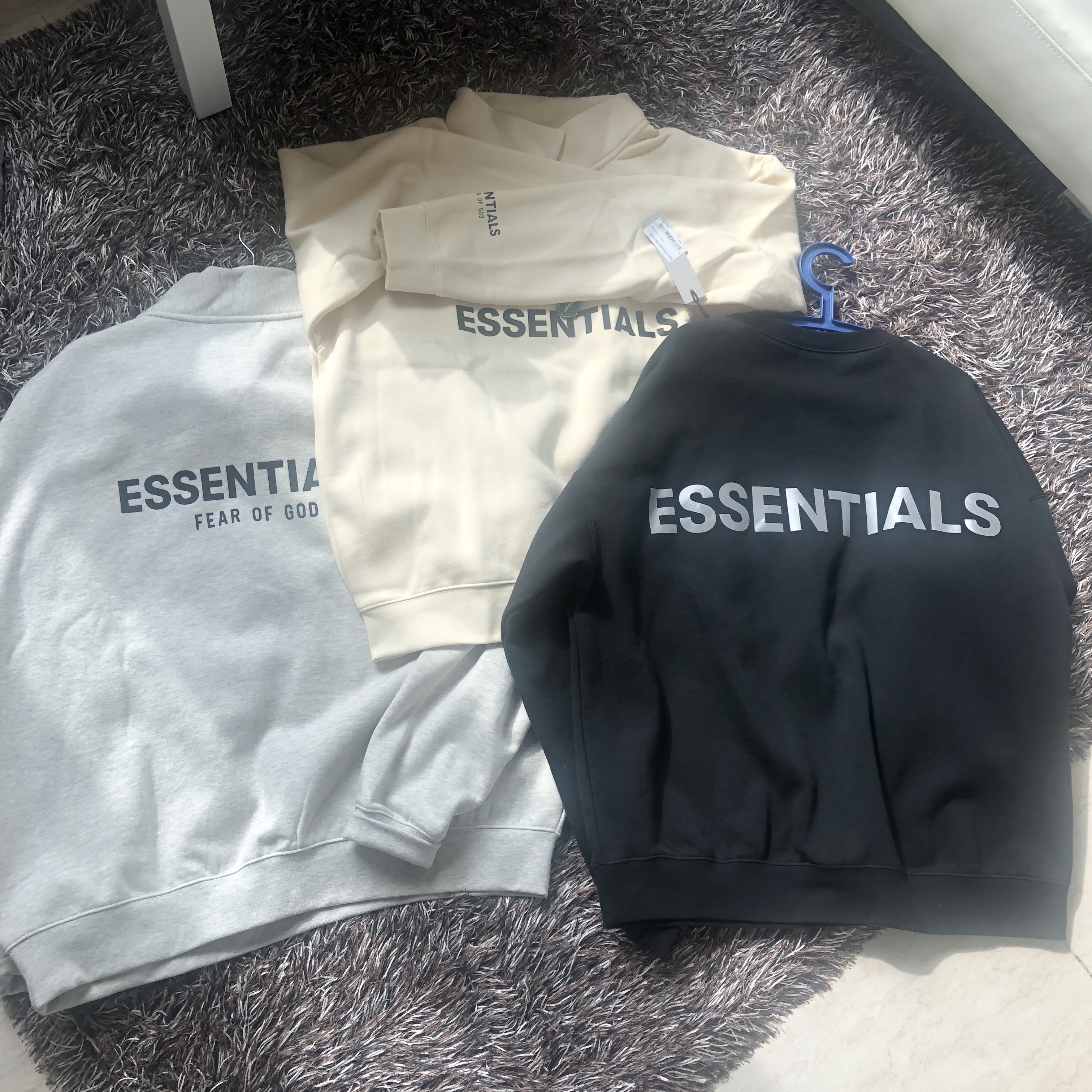Essentials Mockneck Half-Zip Oatmeal - 21SS, Essentials Half-Zip Pullover Buttercream 2020 착용 스타일